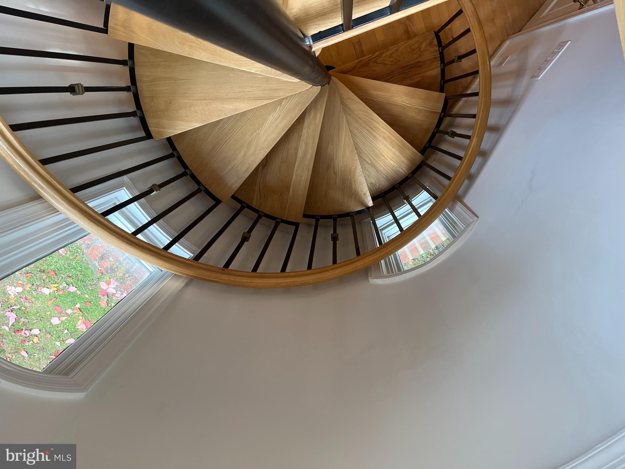 Real estate listing preview #17