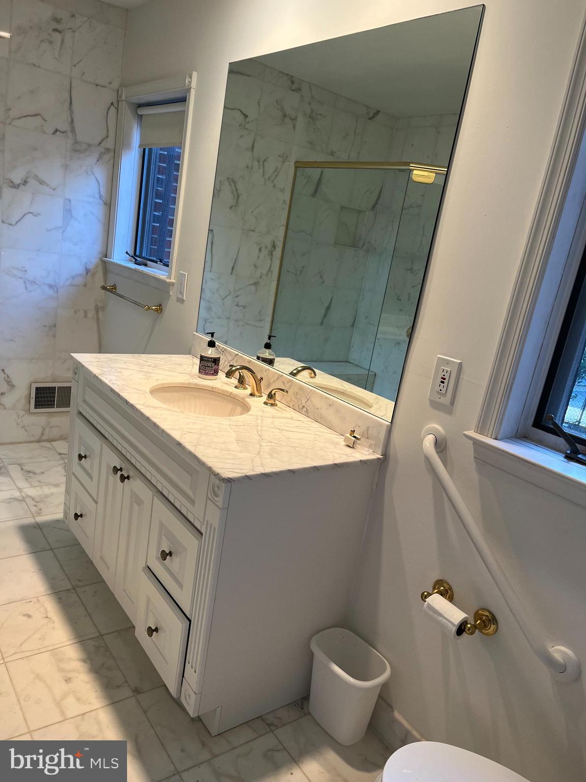 Real estate listing preview #22