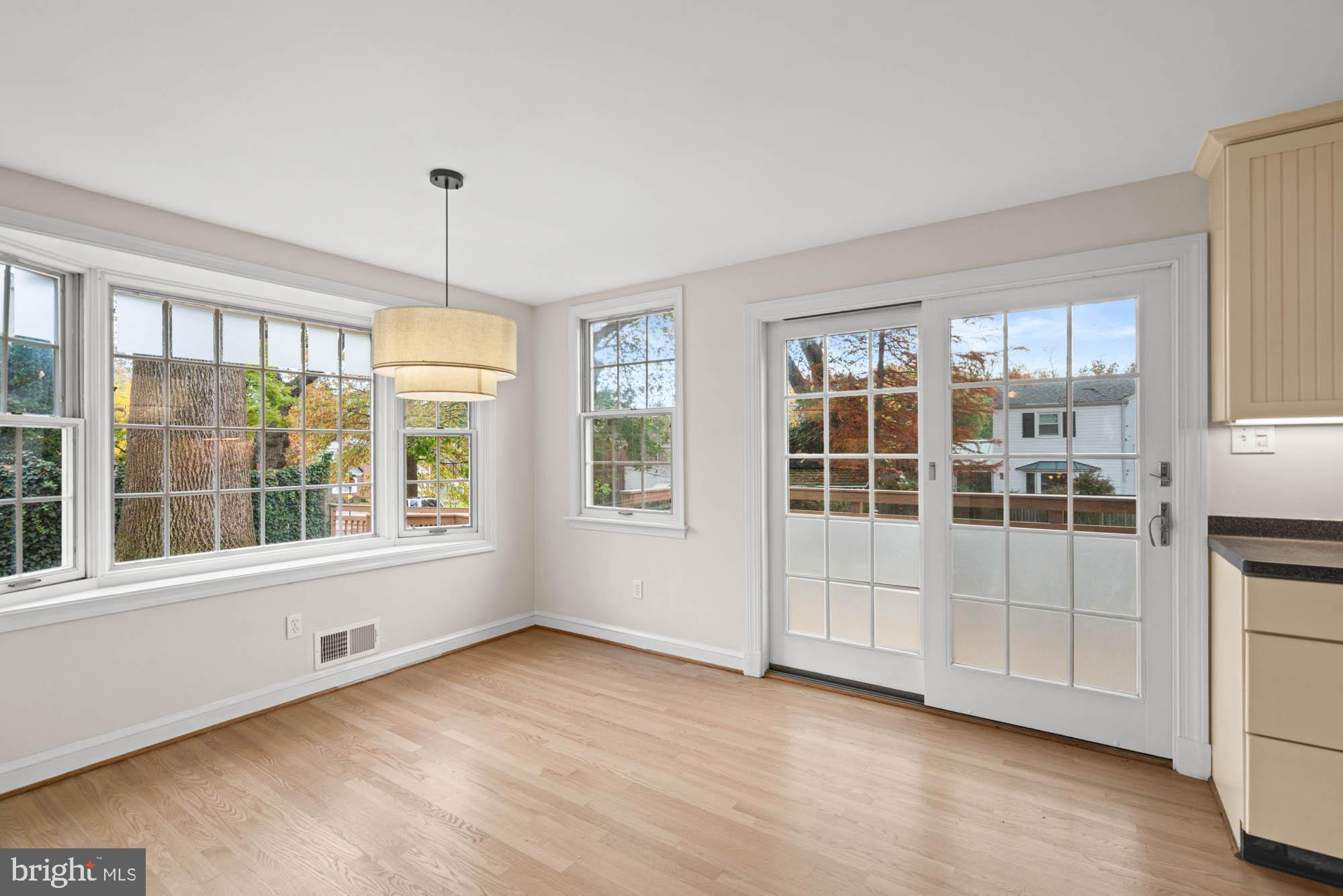 Real estate listing preview #18