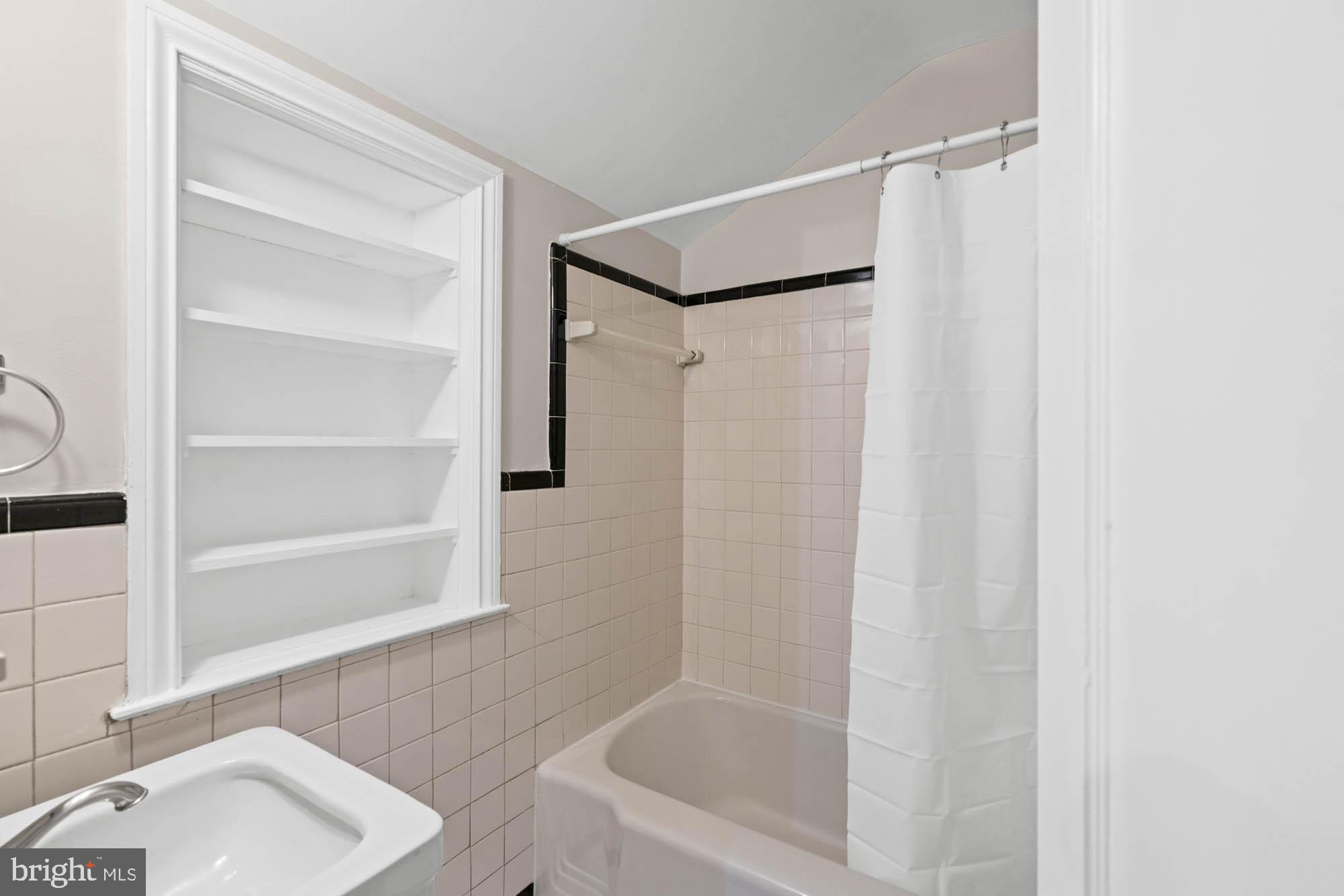 Real estate listing preview #29