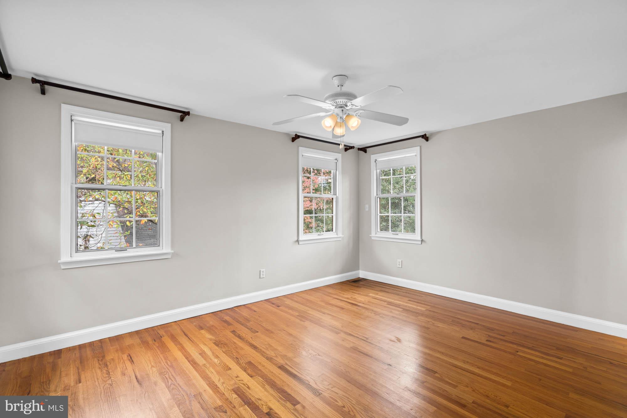 Real estate listing preview #32