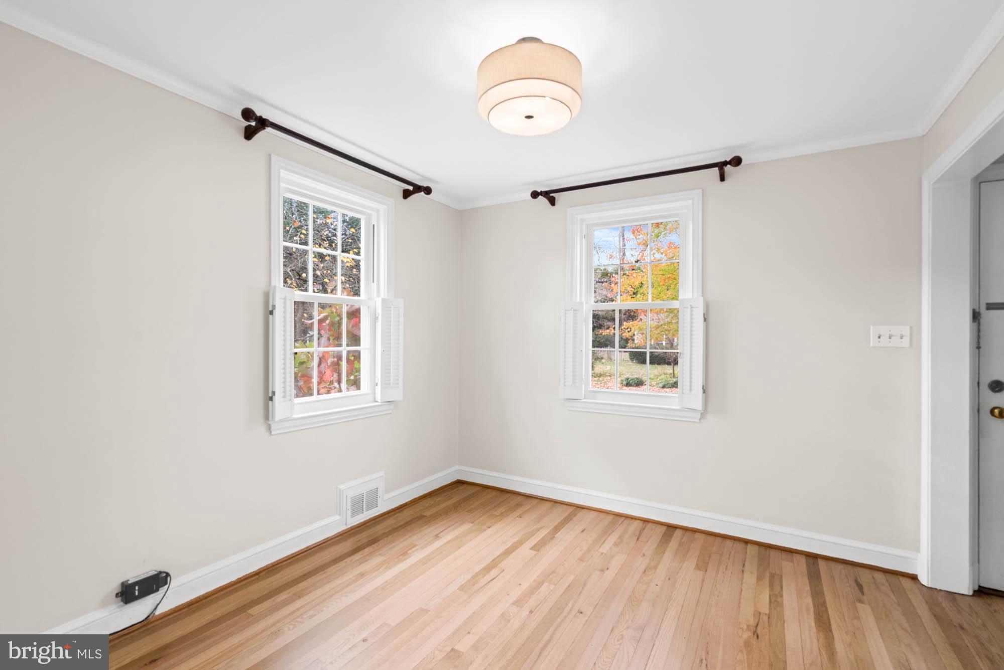 Real estate listing preview #10