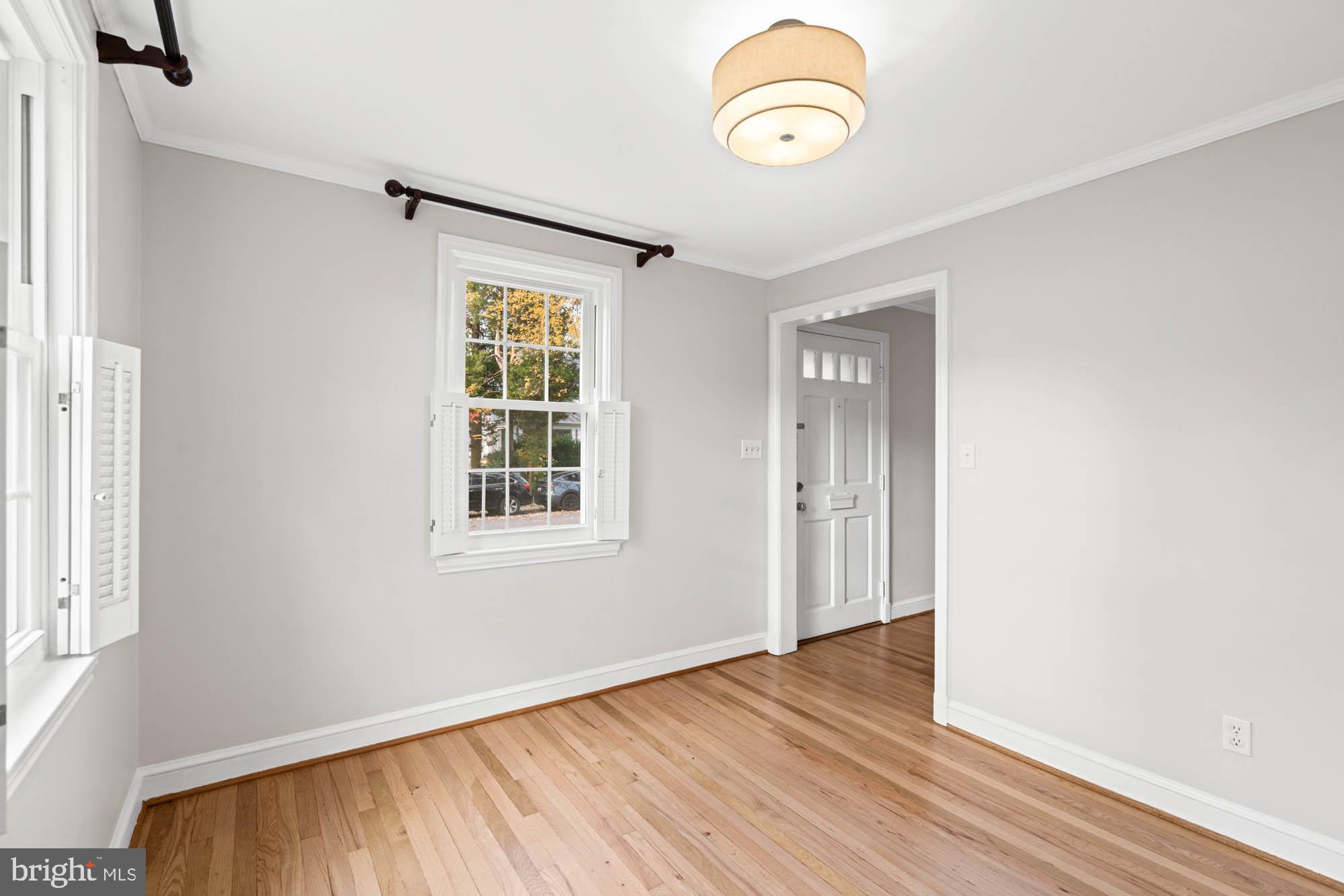 Real estate listing preview #9