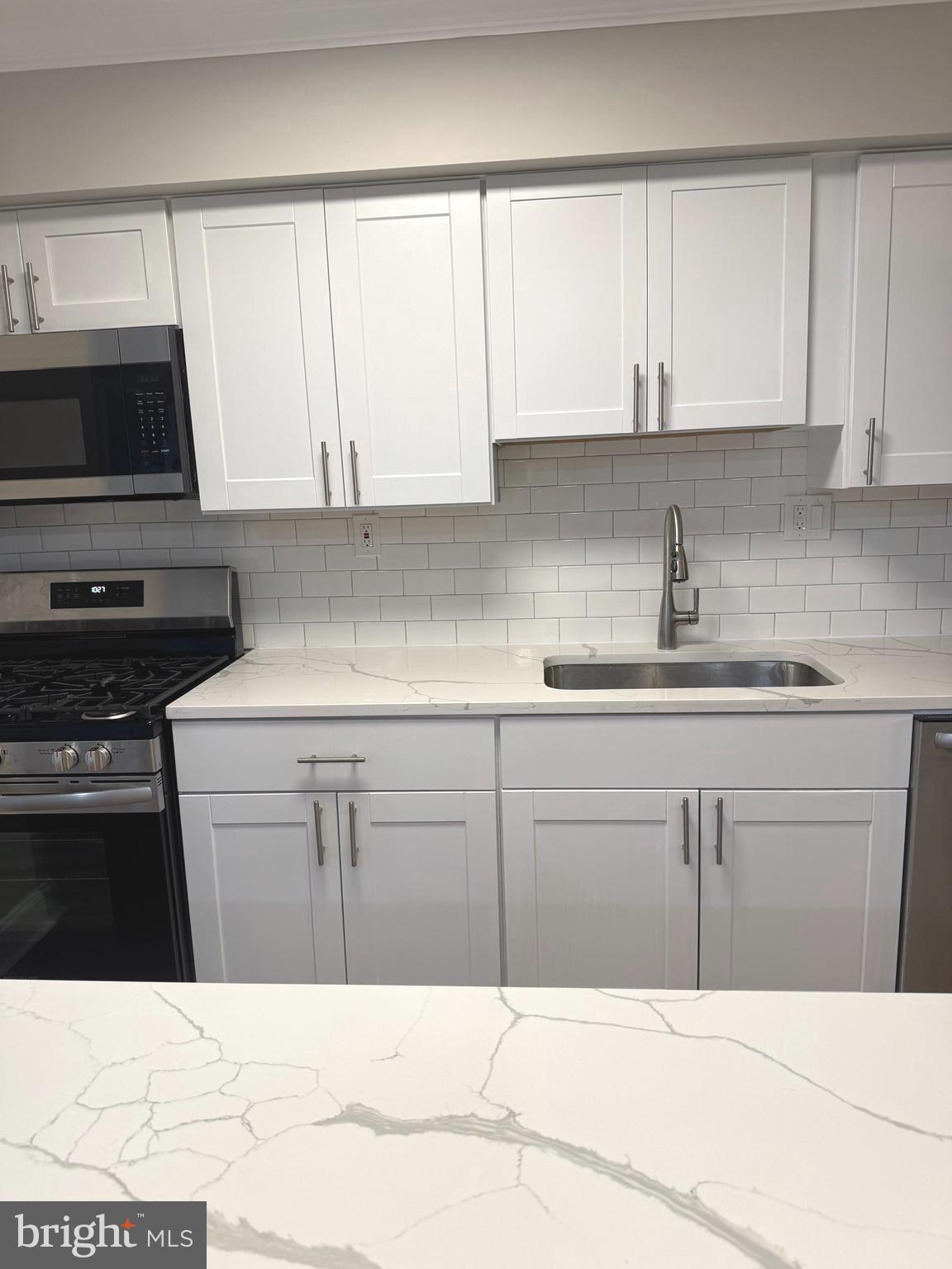 Real estate listing preview #7