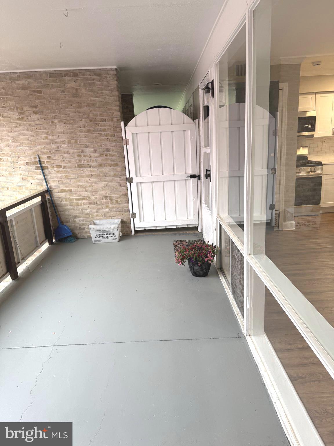 Real estate listing preview #17