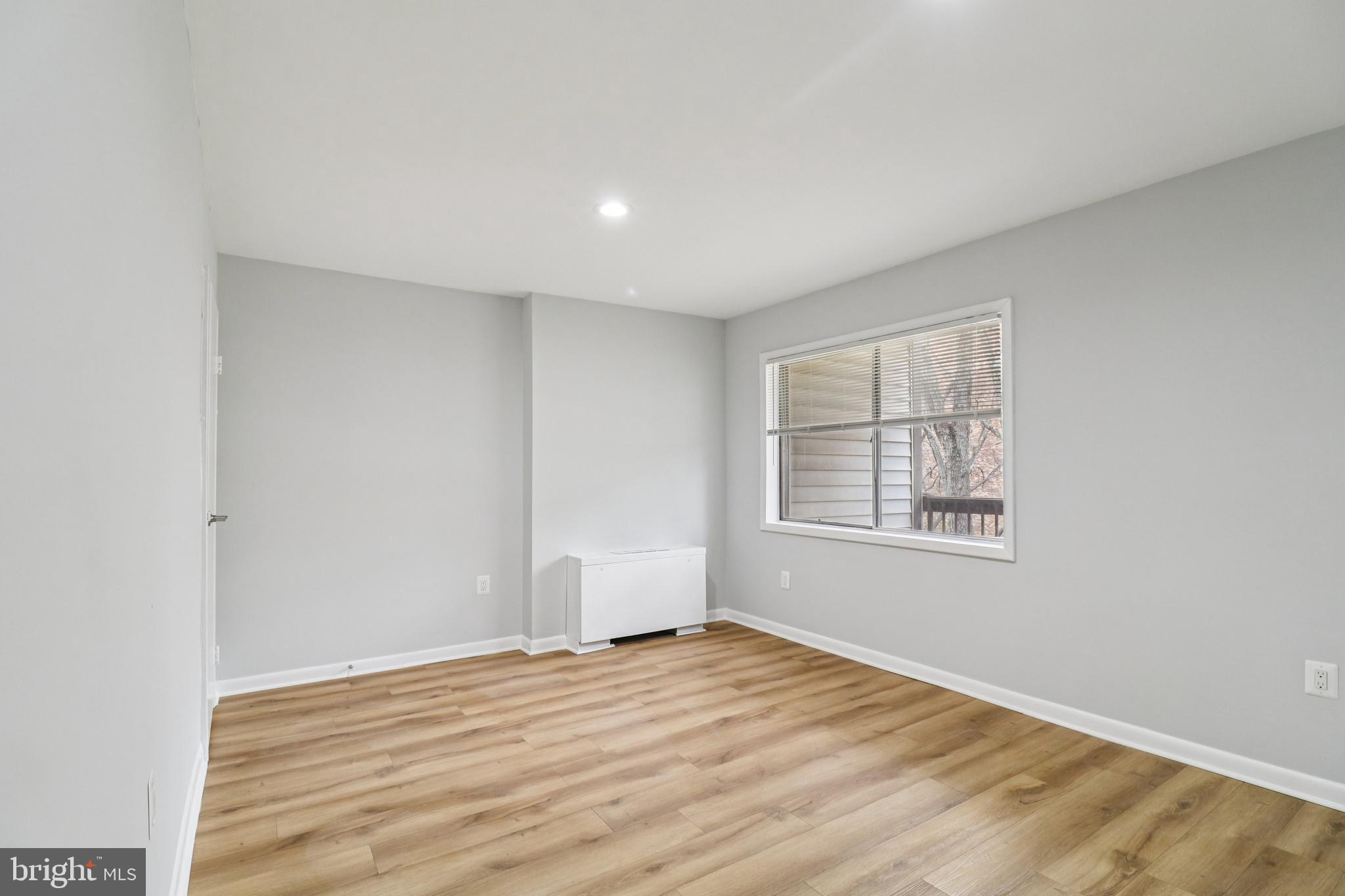 Real estate listing preview #14