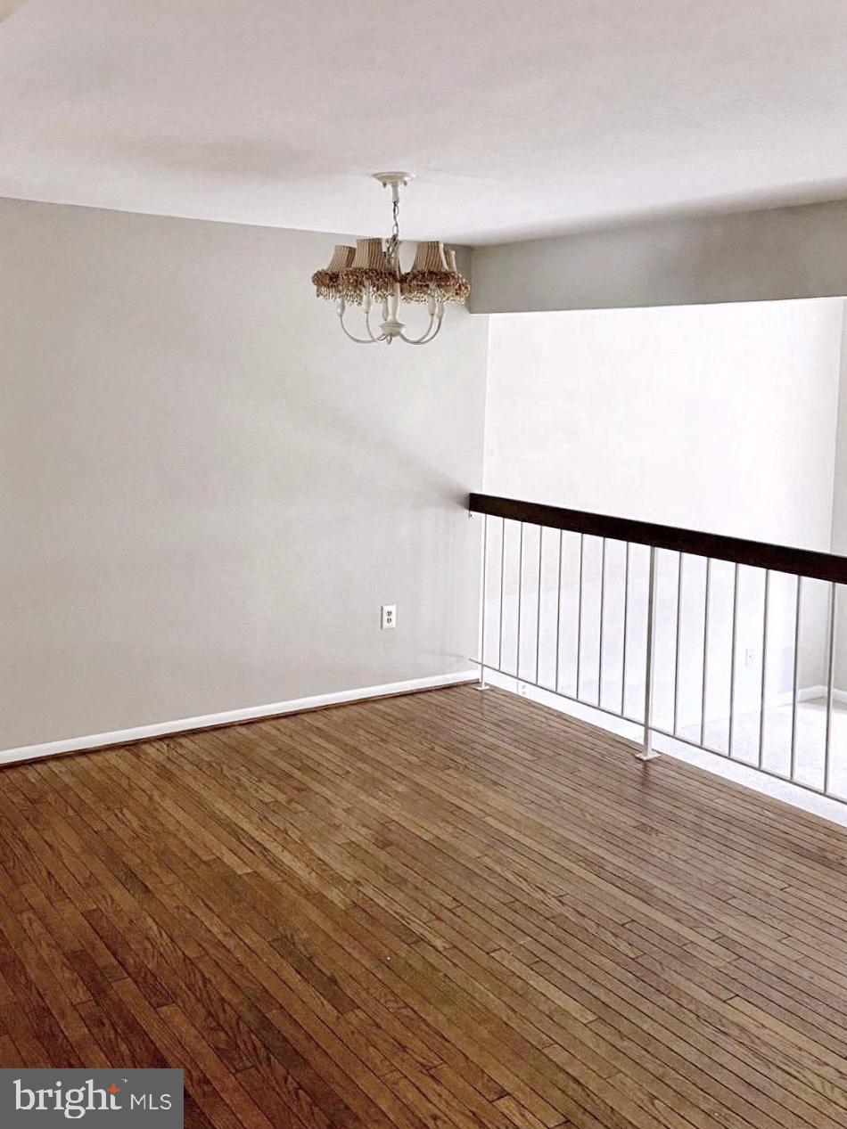 Real estate listing preview #6