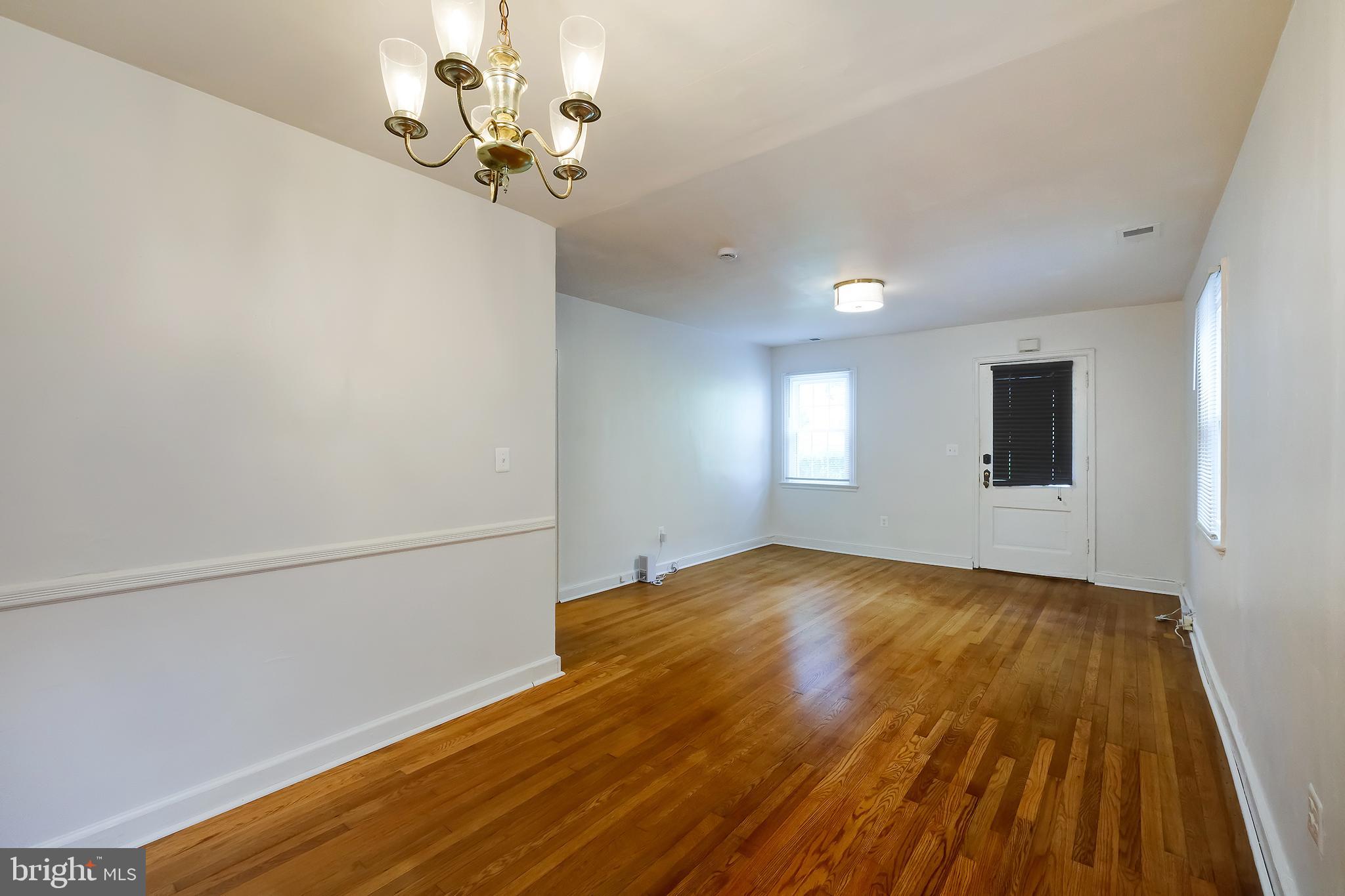 Real estate listing preview #12