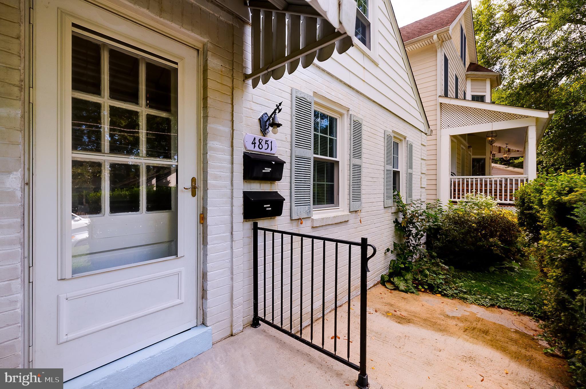 Real estate listing preview #2