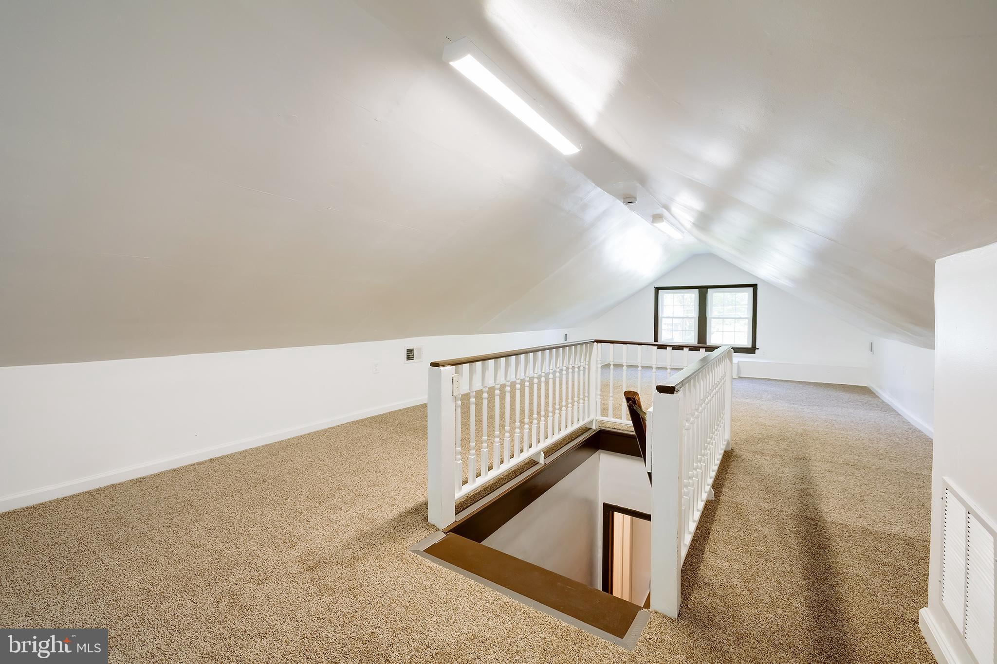 Real estate listing preview #32