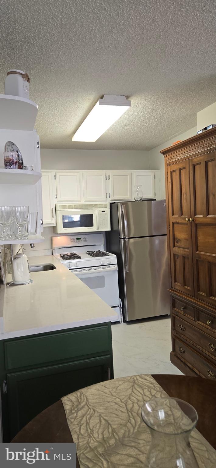 Real estate listing preview #11