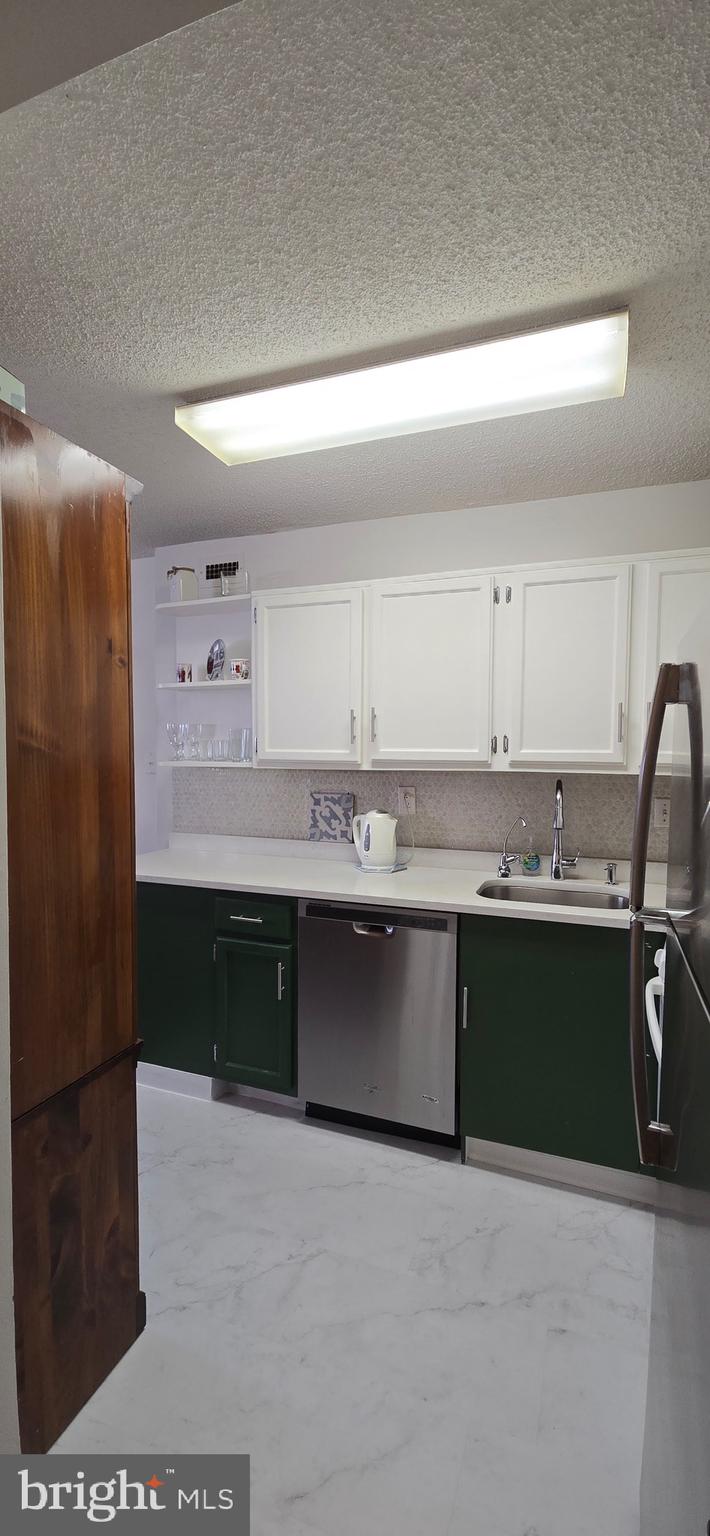 Real estate listing preview #12