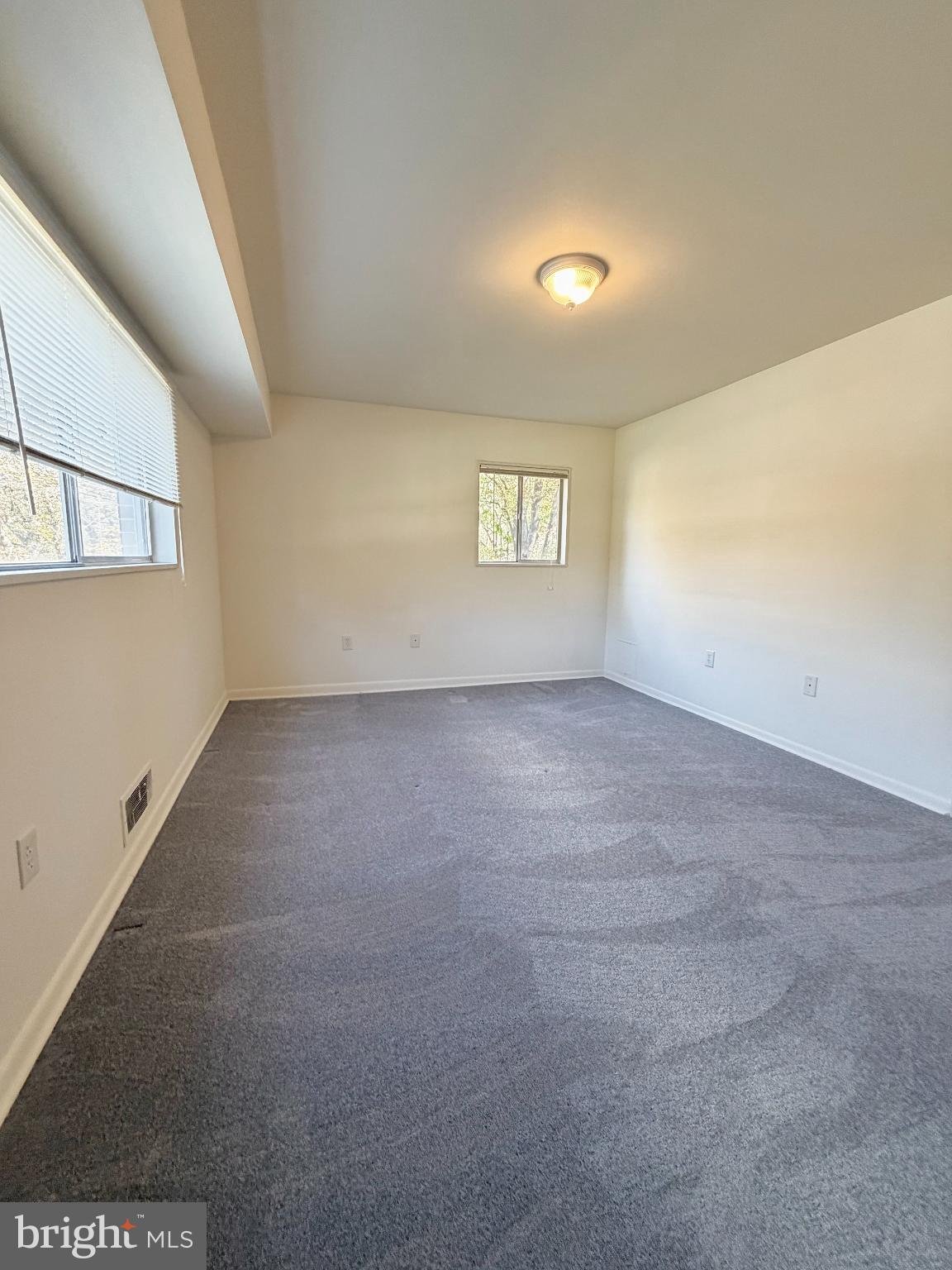 Real estate listing preview #16