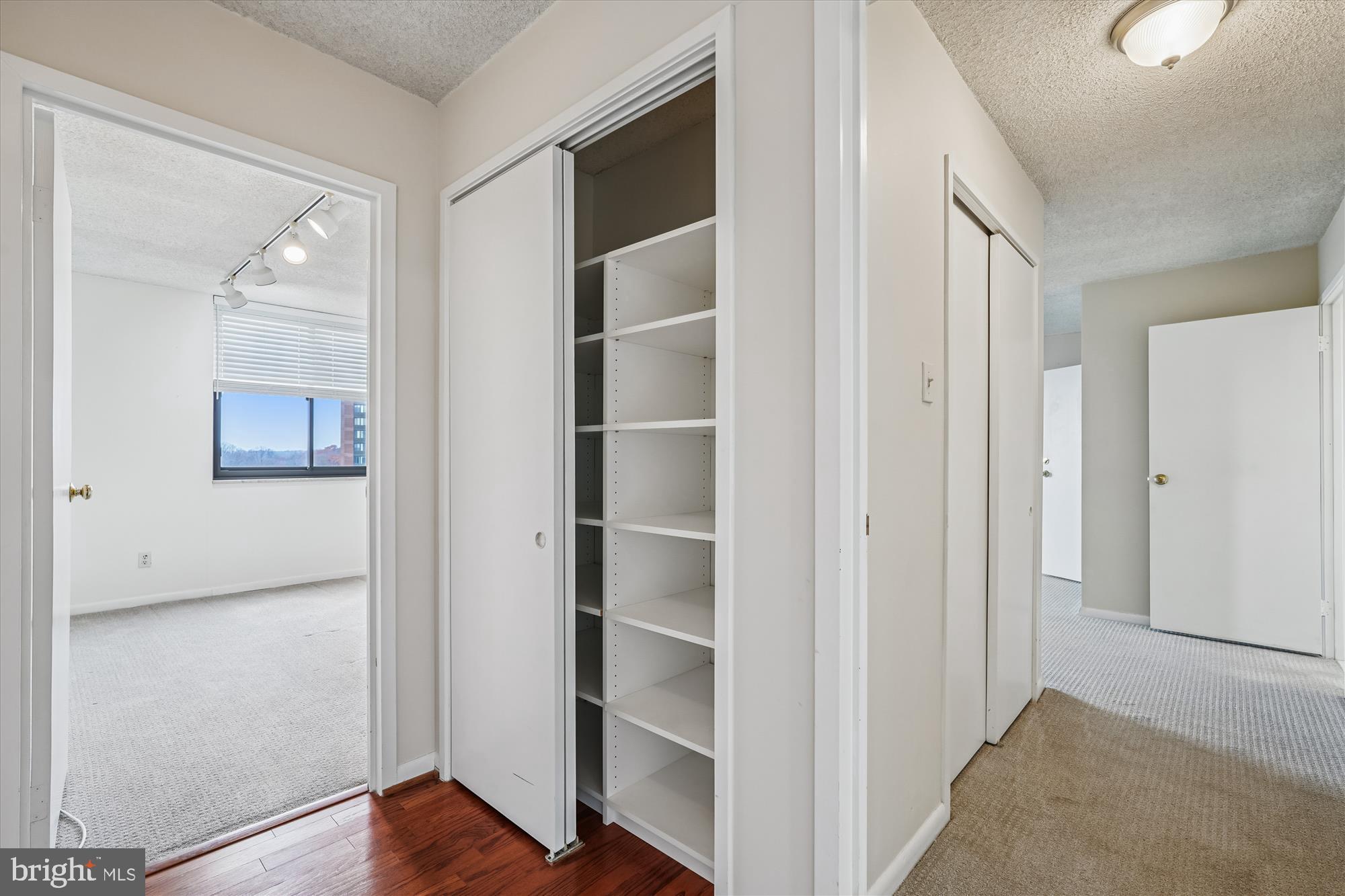 Real estate listing preview #23