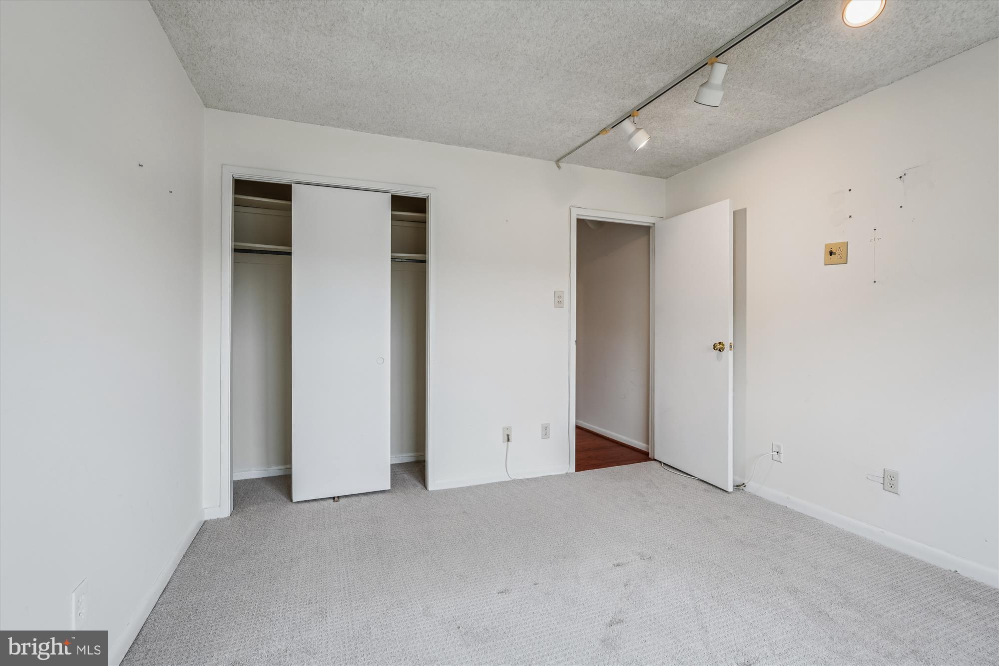 Real estate listing preview #21