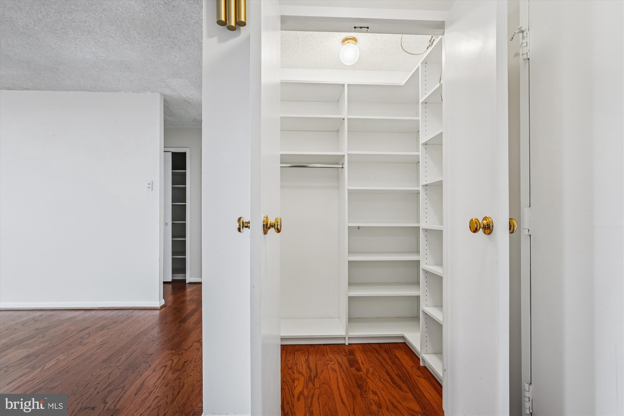 Real estate listing preview #22