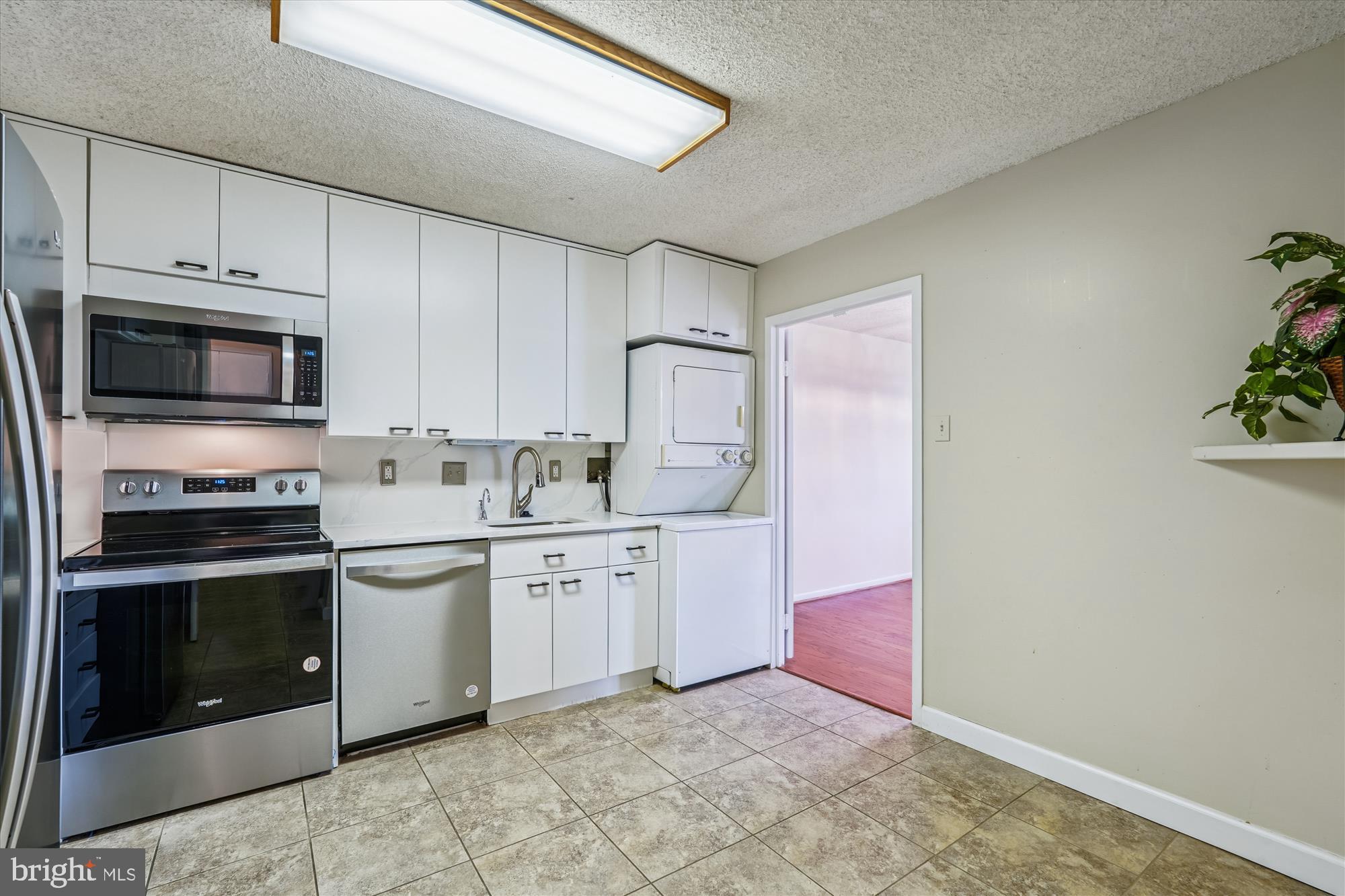 Real estate listing preview #11