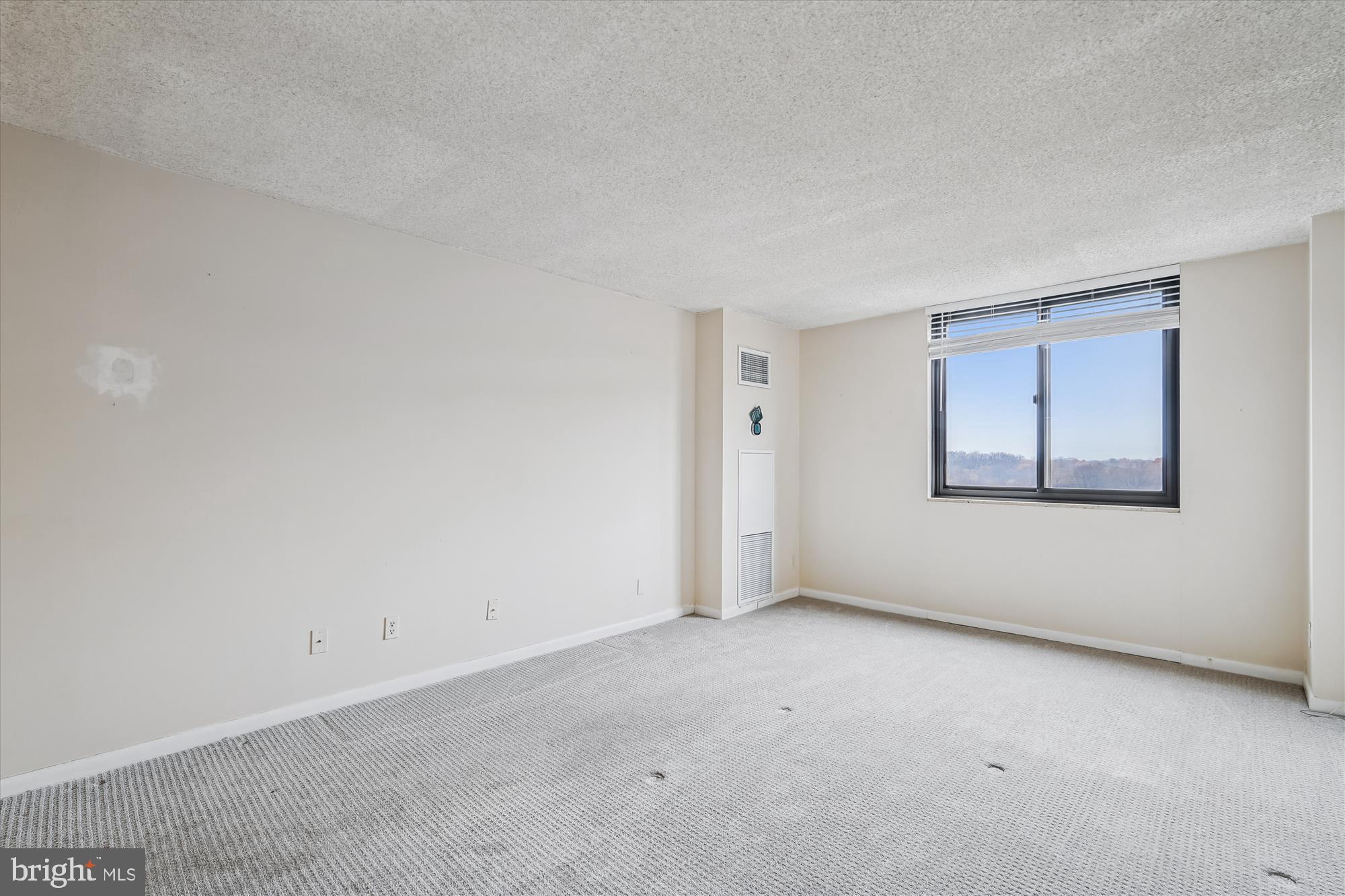 Real estate listing preview #28