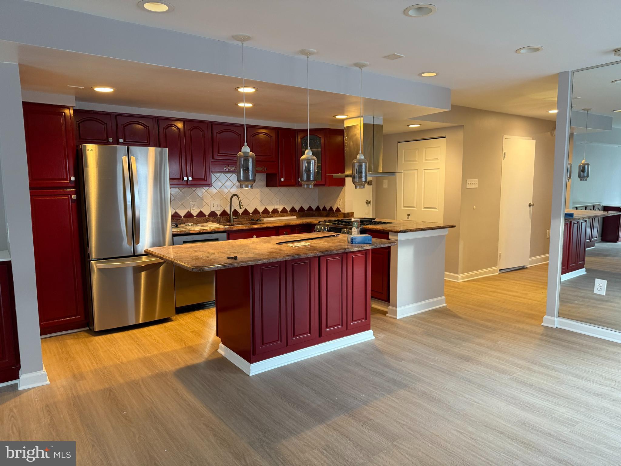 Real estate listing preview #16