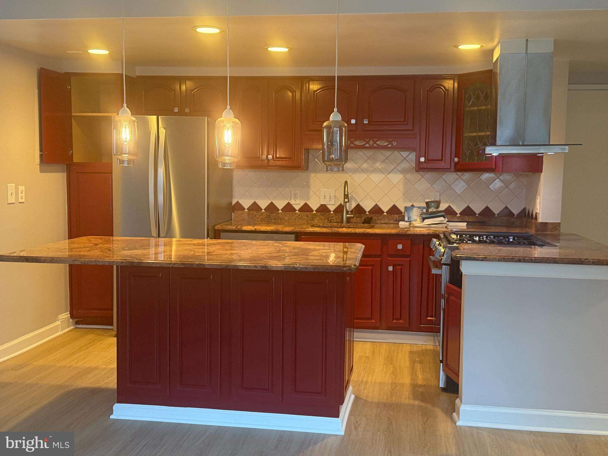 Real estate listing preview #22