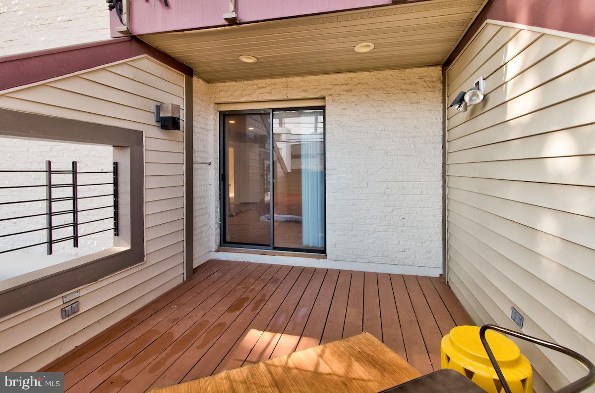 Real estate listing preview #12