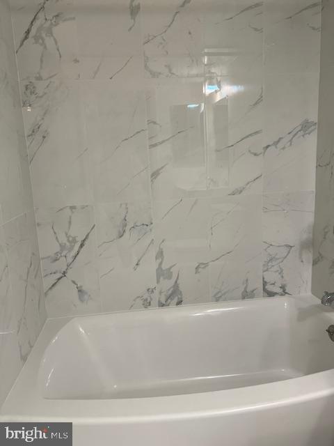 Real estate listing preview #8