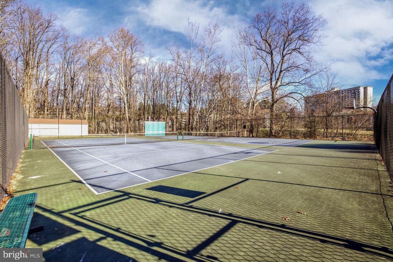 Real estate listing preview #16