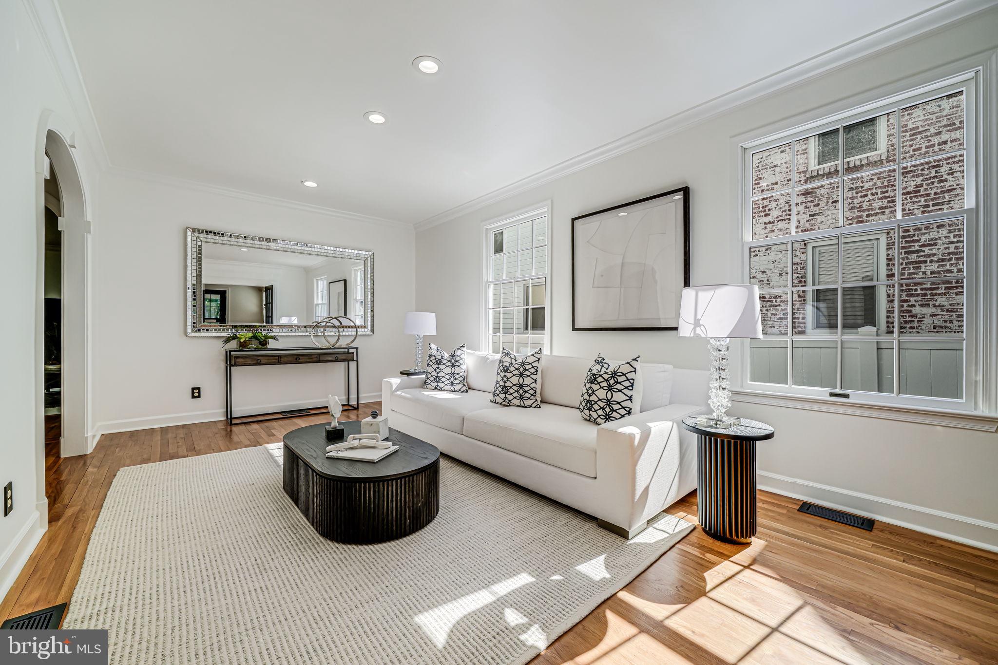 Real estate listing preview #7