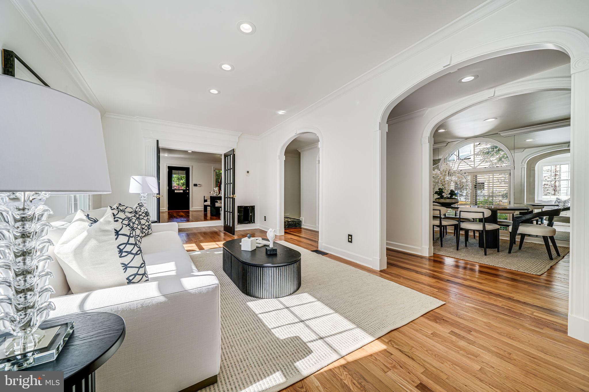 Real estate listing preview #8