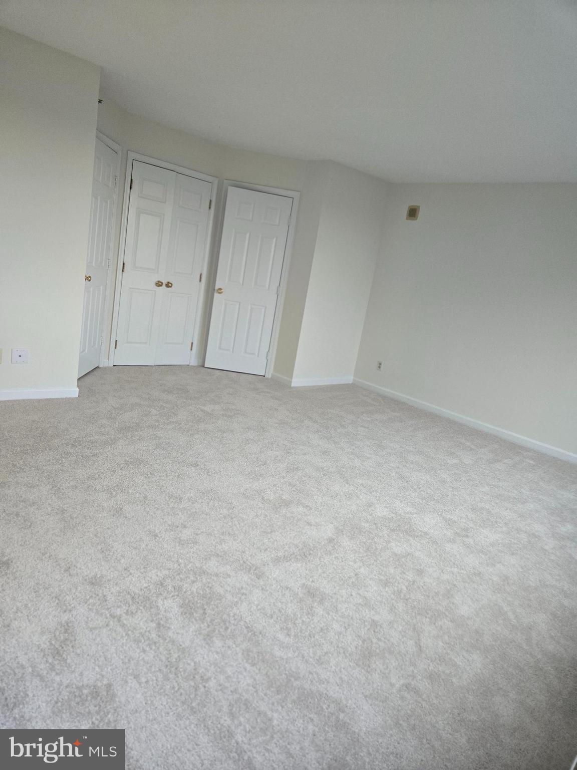 Real estate listing preview #10