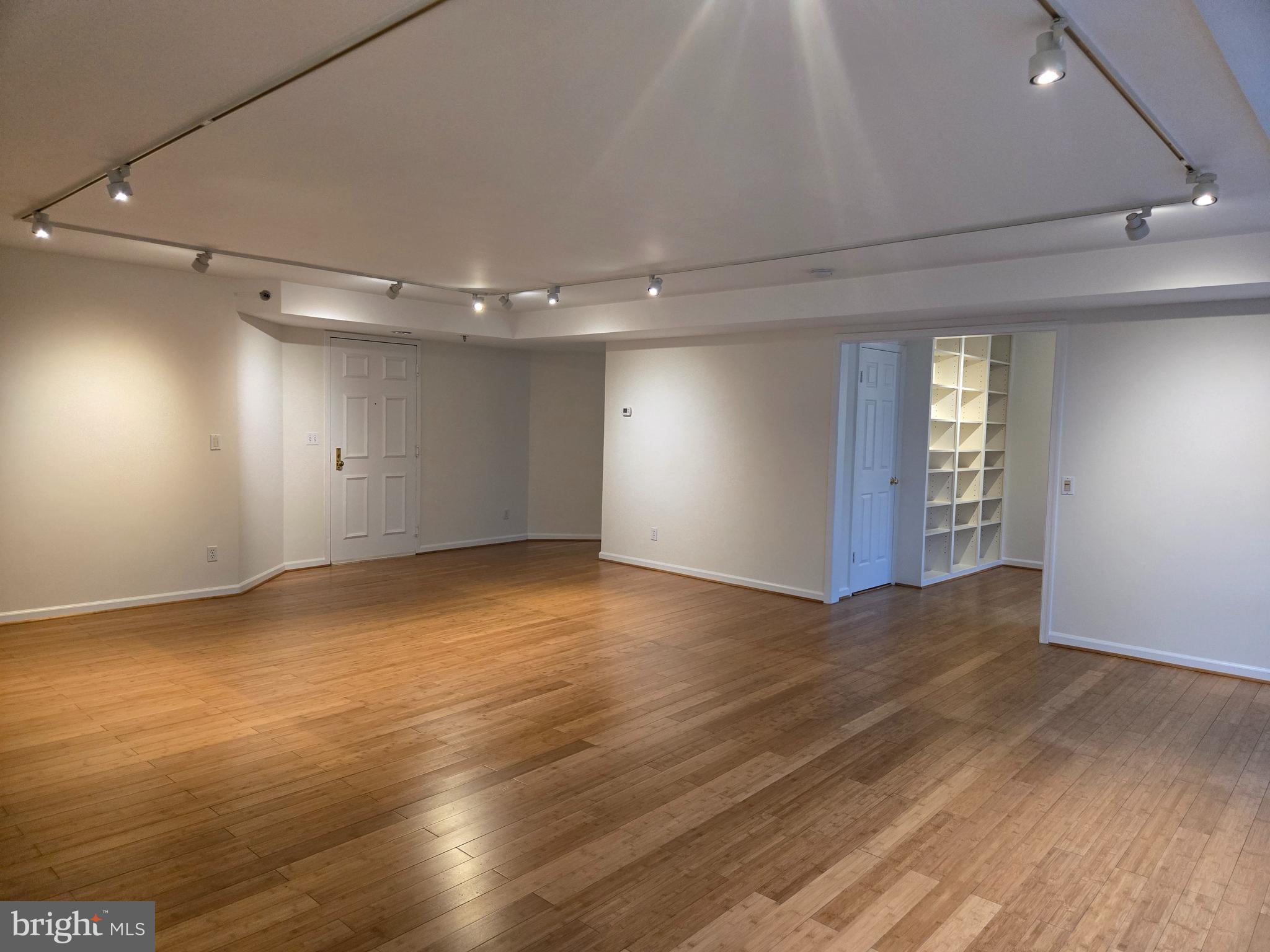 Real estate listing preview #4