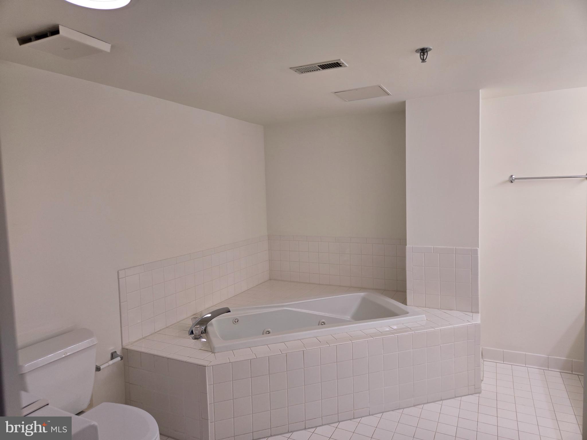 Real estate listing preview #17