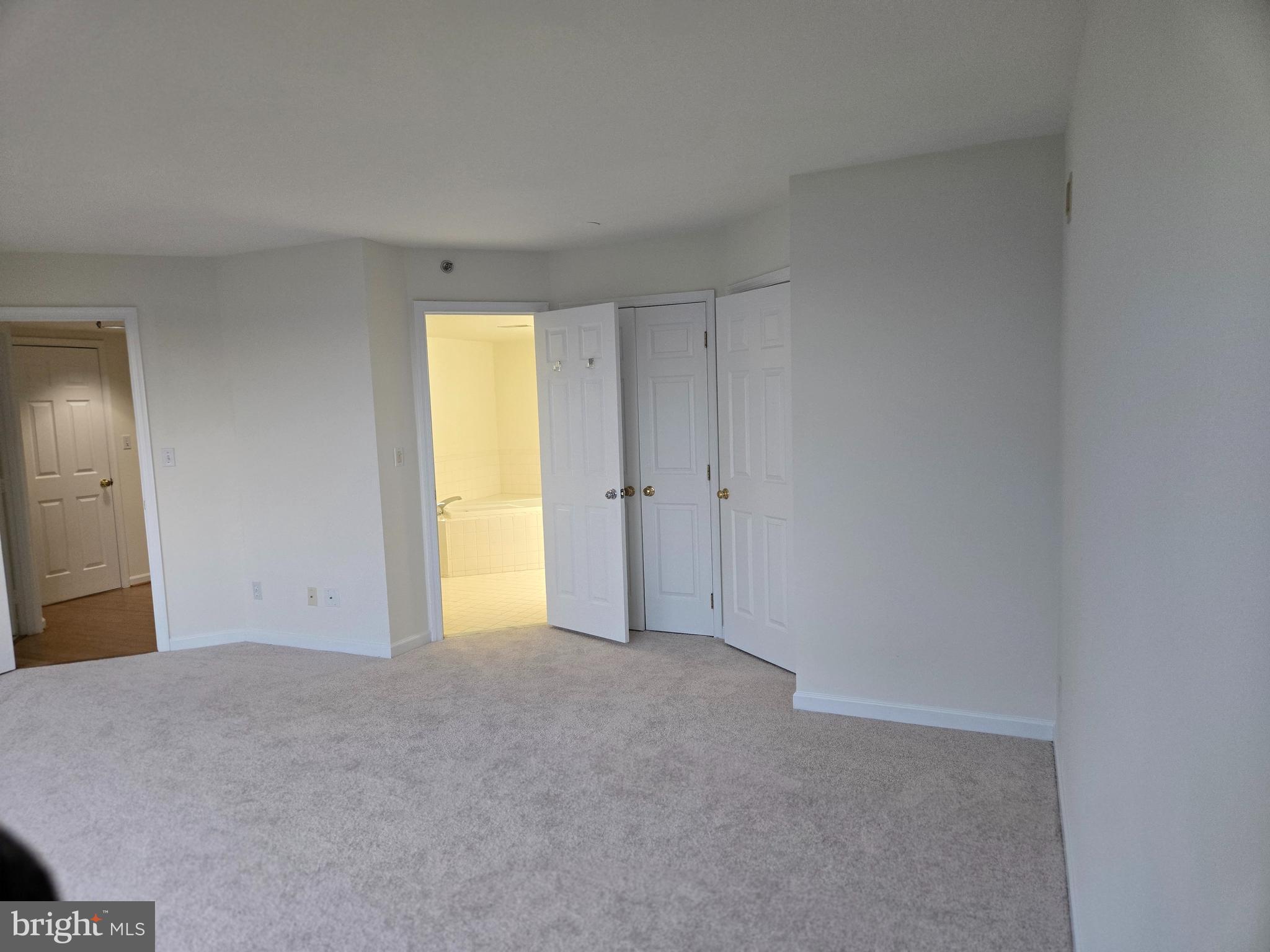 Real estate listing preview #11