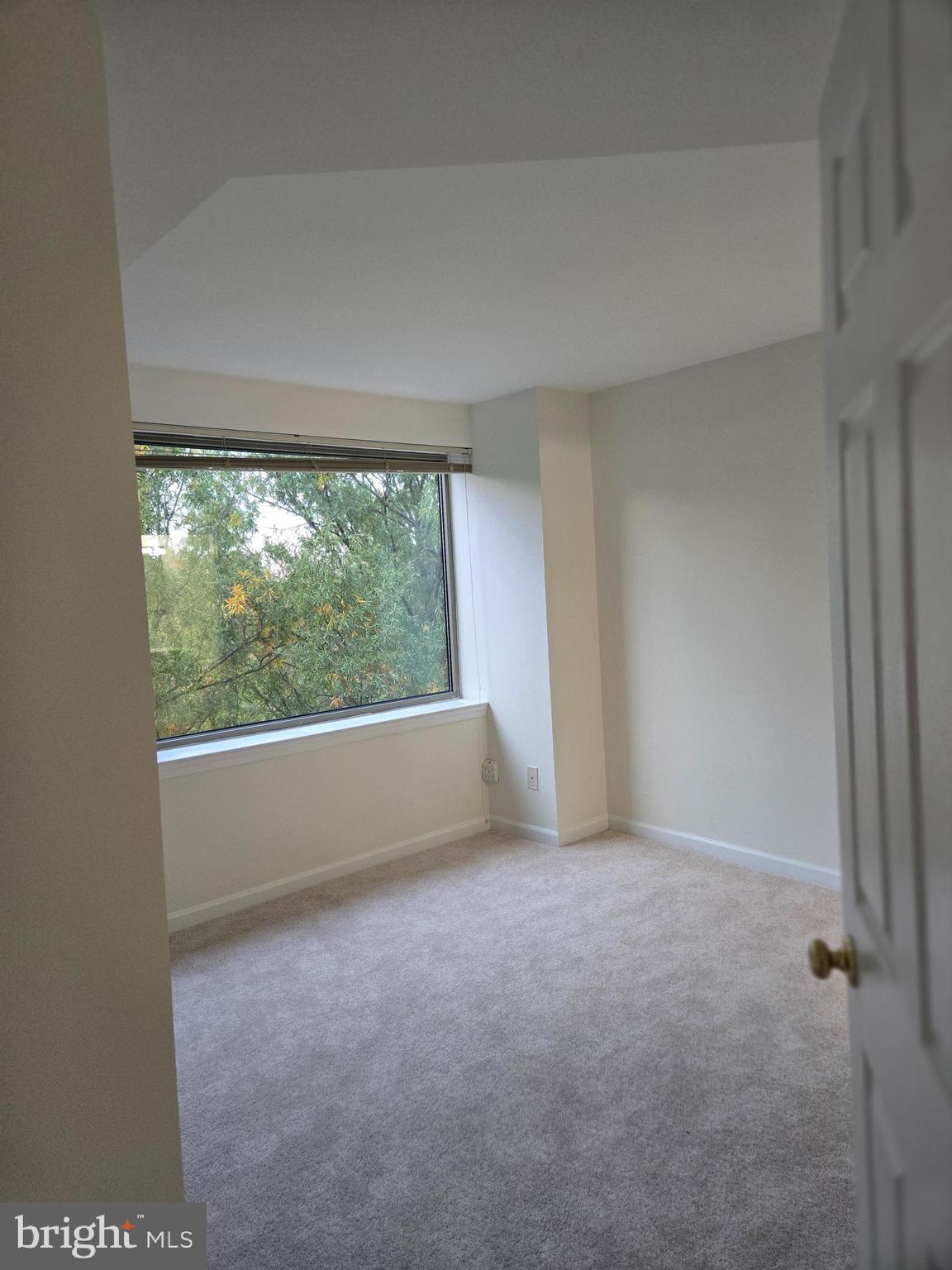 Real estate listing preview #15