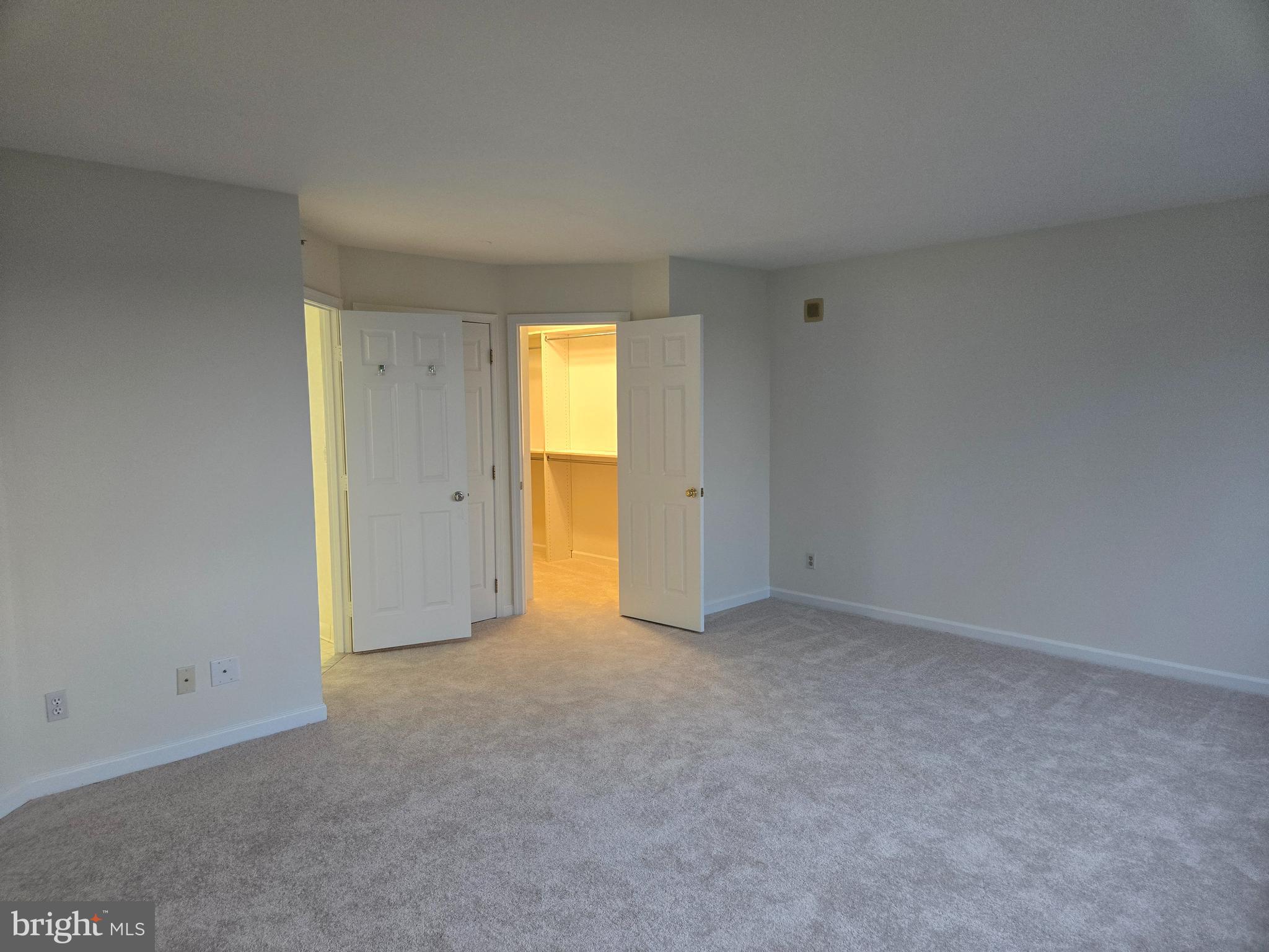 Real estate listing preview #14