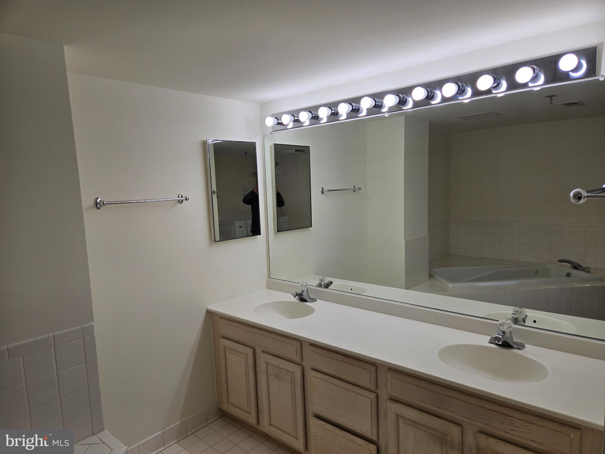 Real estate listing preview #18