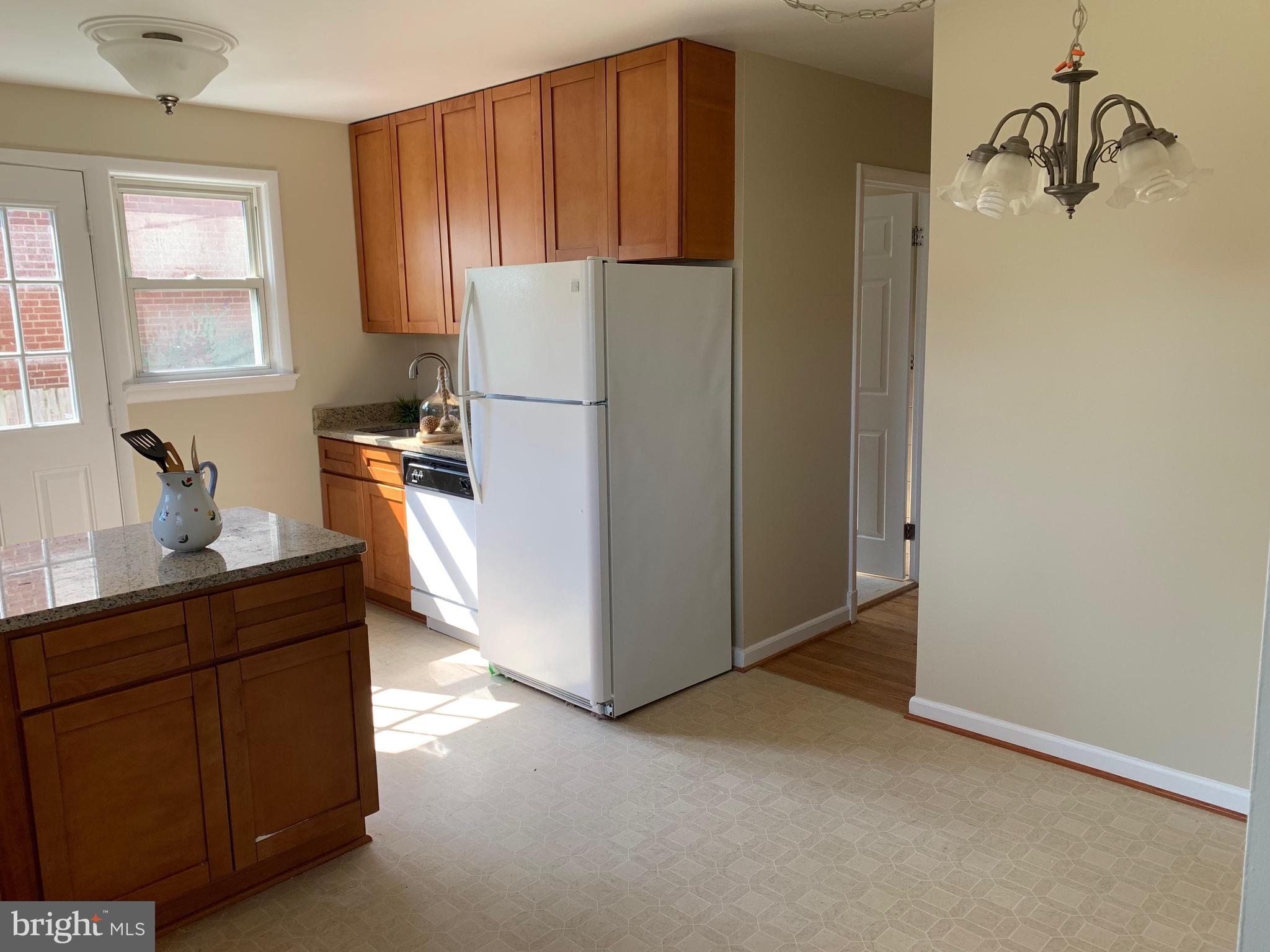 Real estate listing preview #3