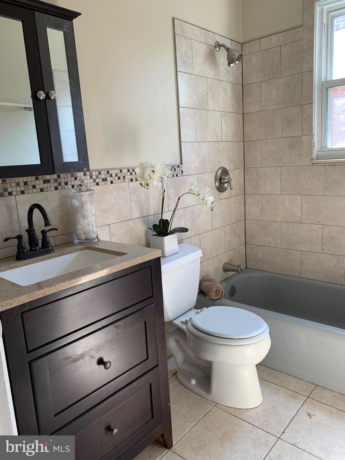 Real estate listing preview #8