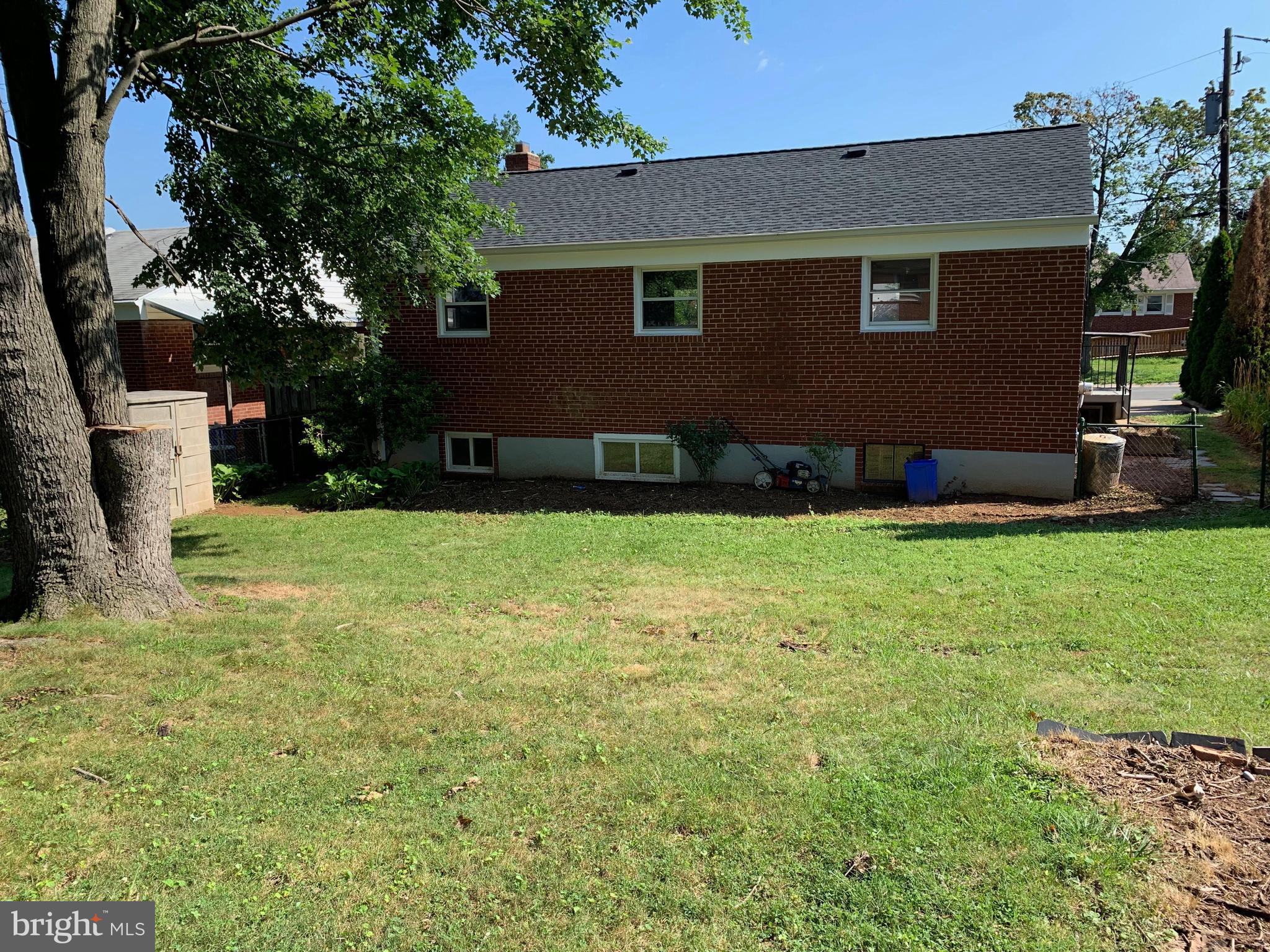 Real estate listing preview #12