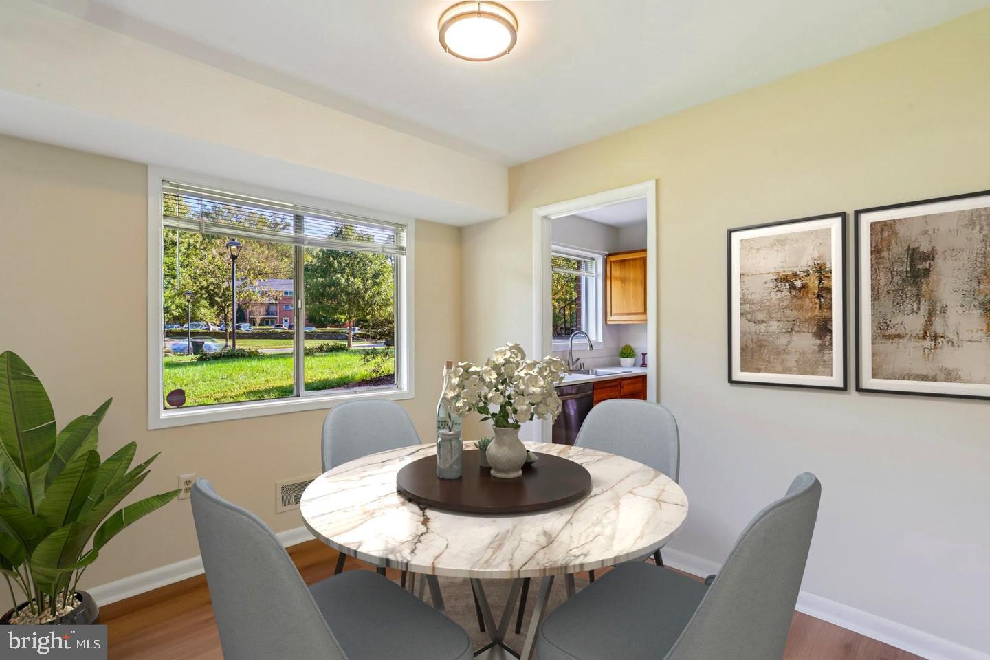 Real estate listing preview #8