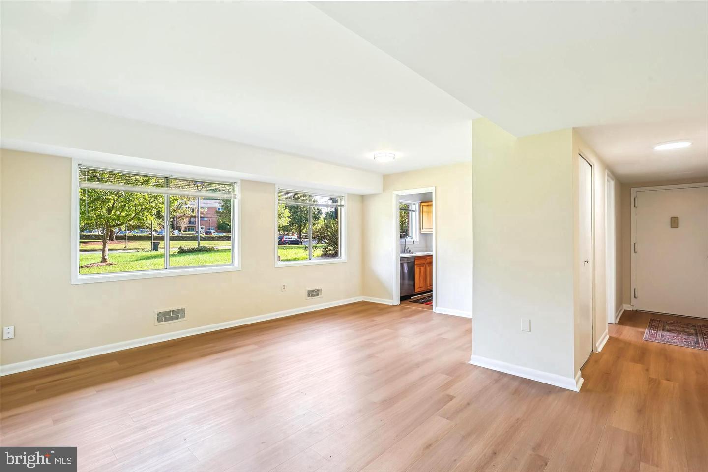 Real estate listing preview #13