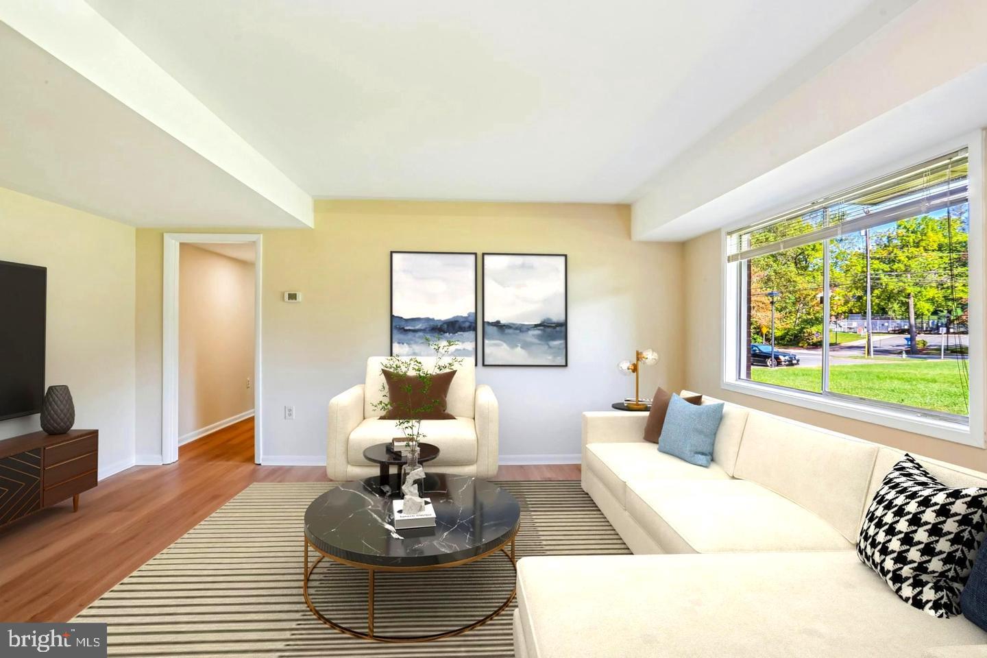 Real estate listing preview #11