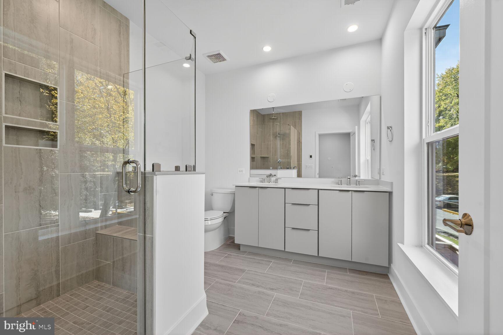 Real estate listing preview #11