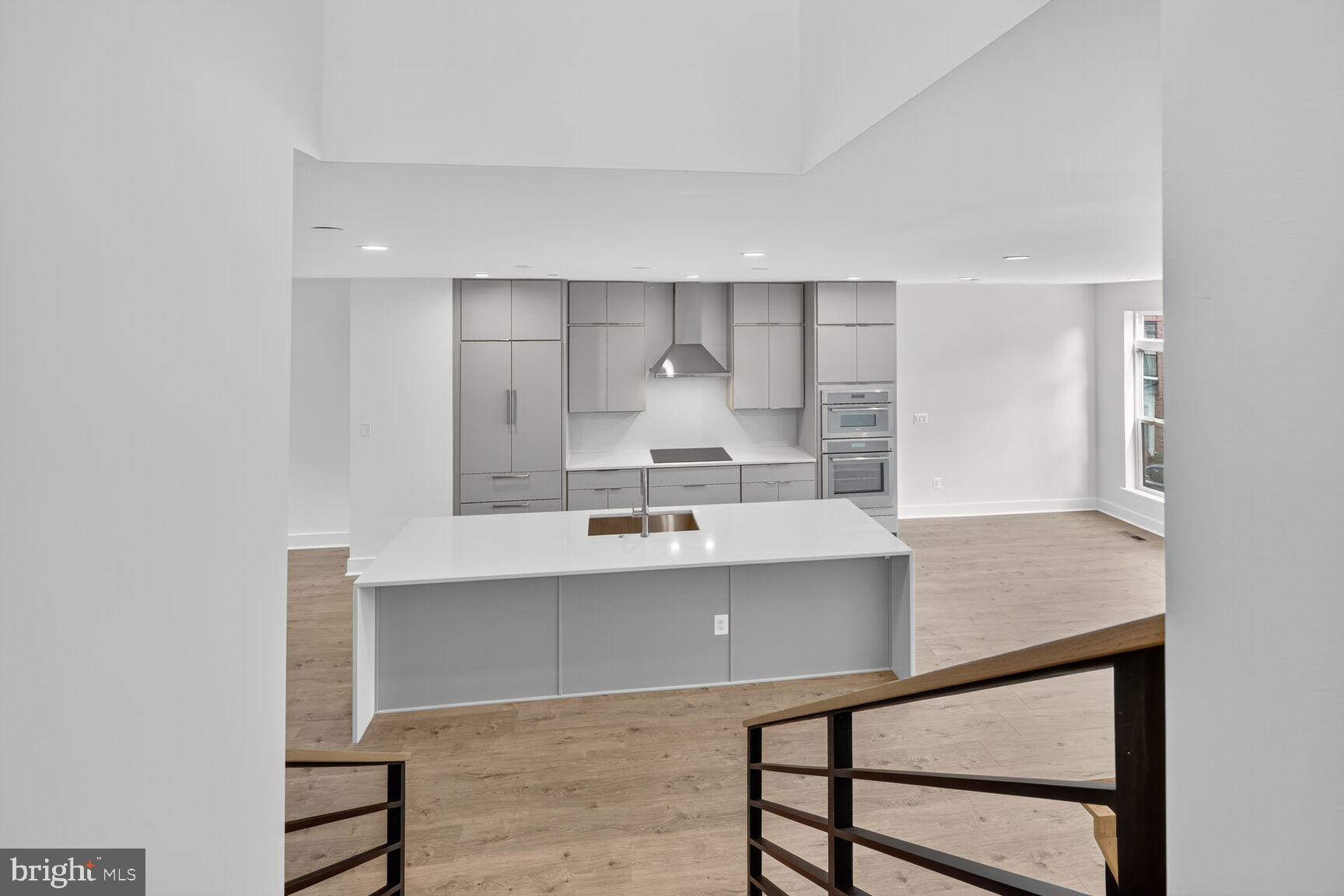 Real estate listing preview #4