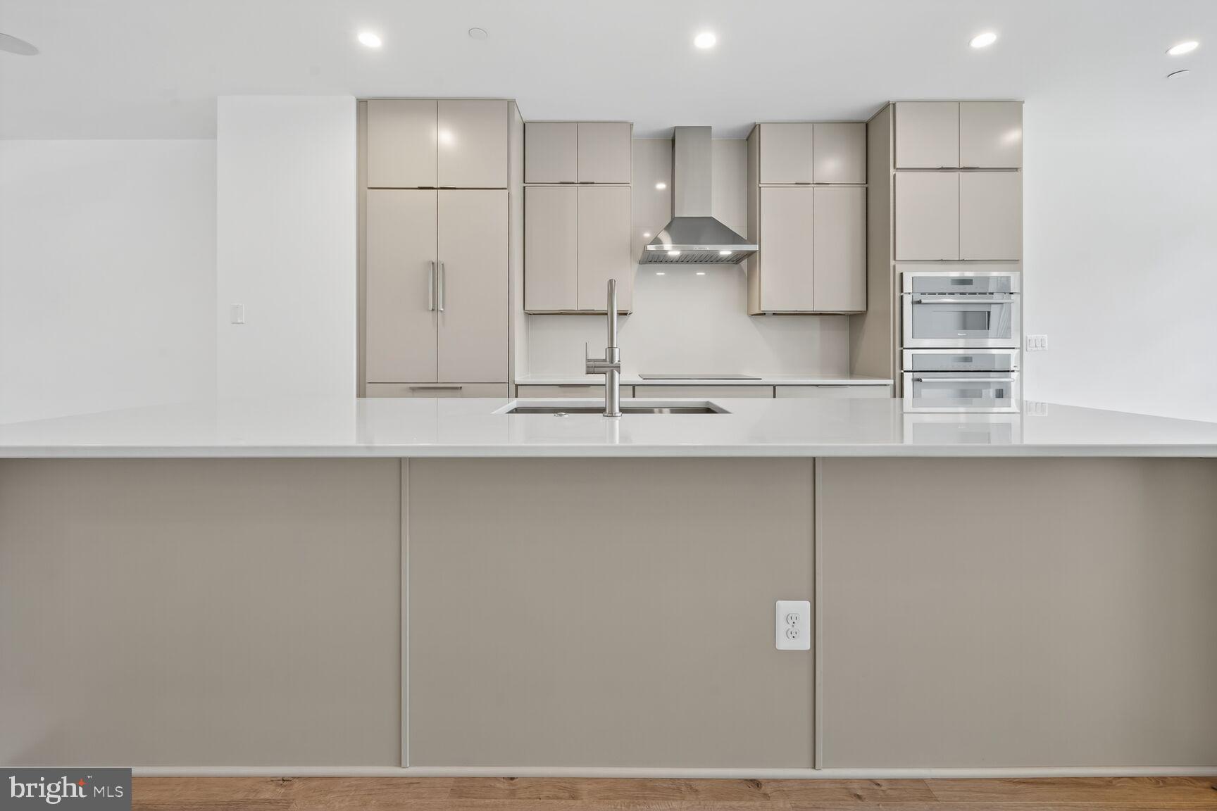 Real estate listing preview #2