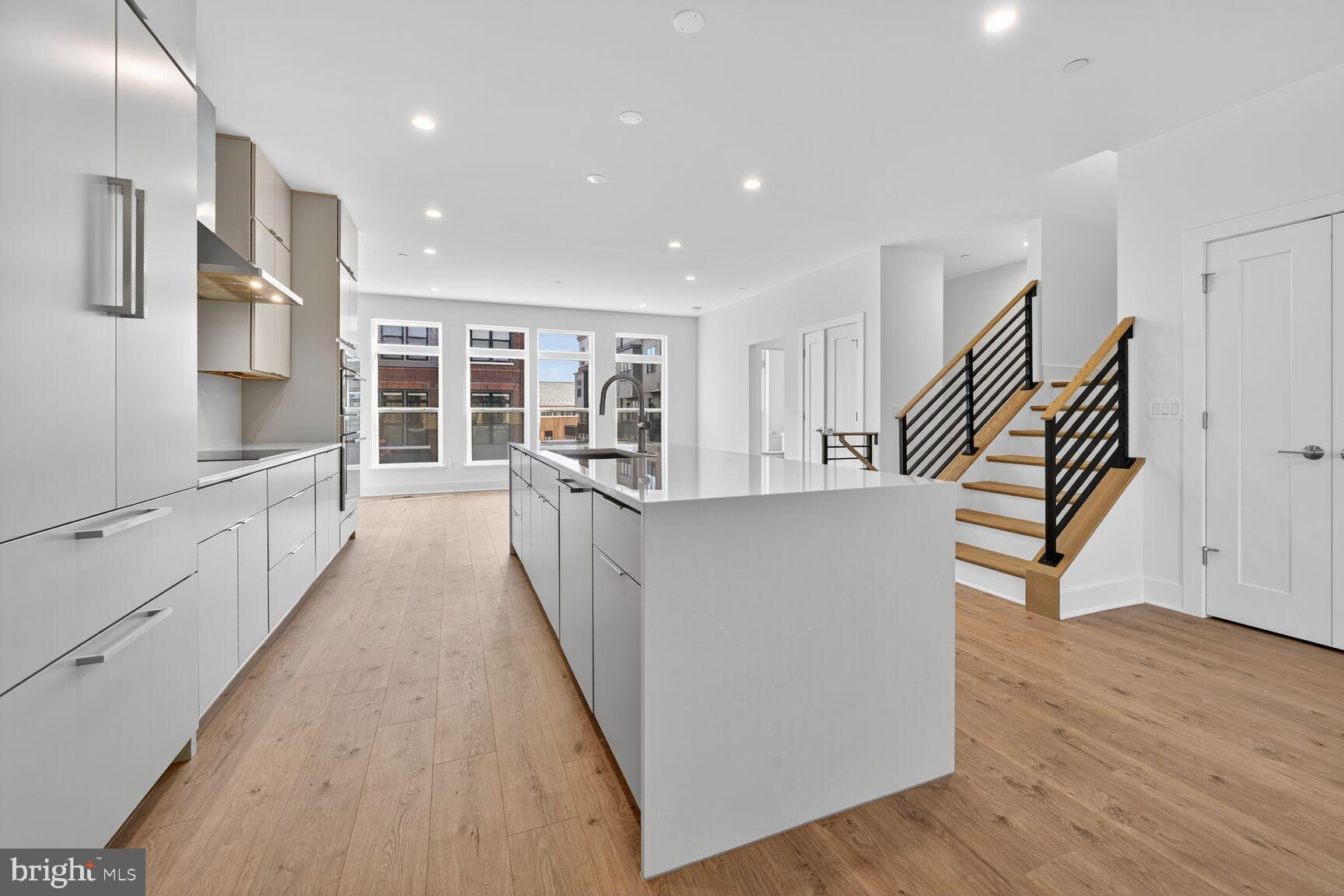 Real estate listing preview #3