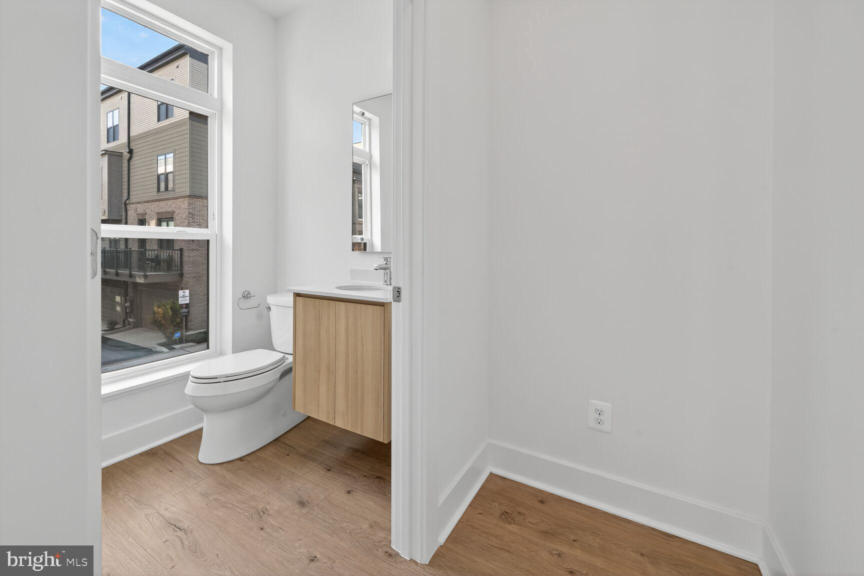 Real estate listing preview #7