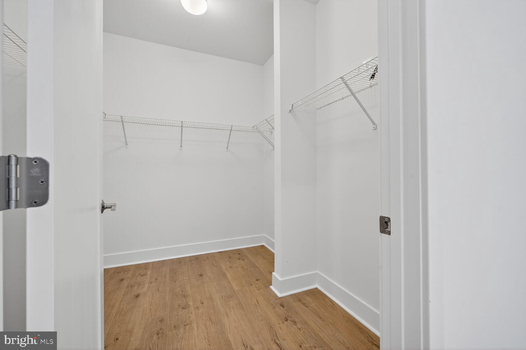 Real estate listing preview #10