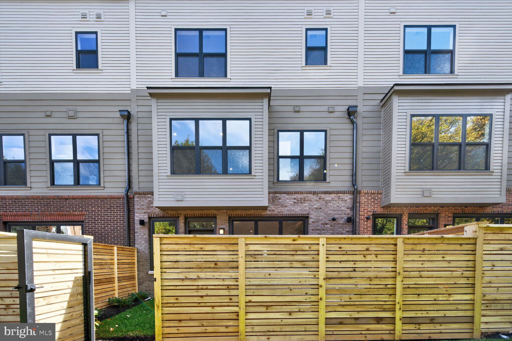 Real estate listing preview #28