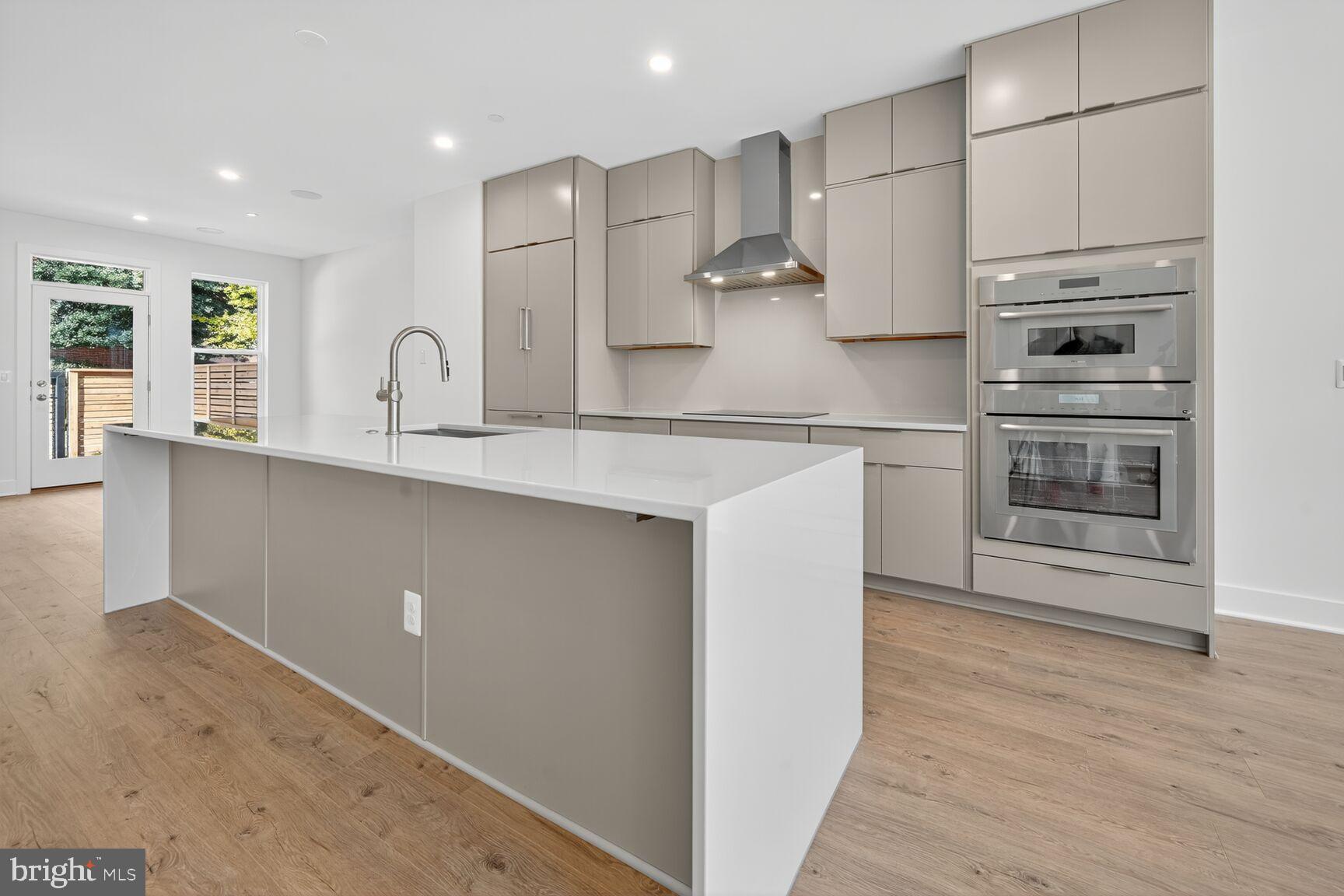 Real estate listing preview #1